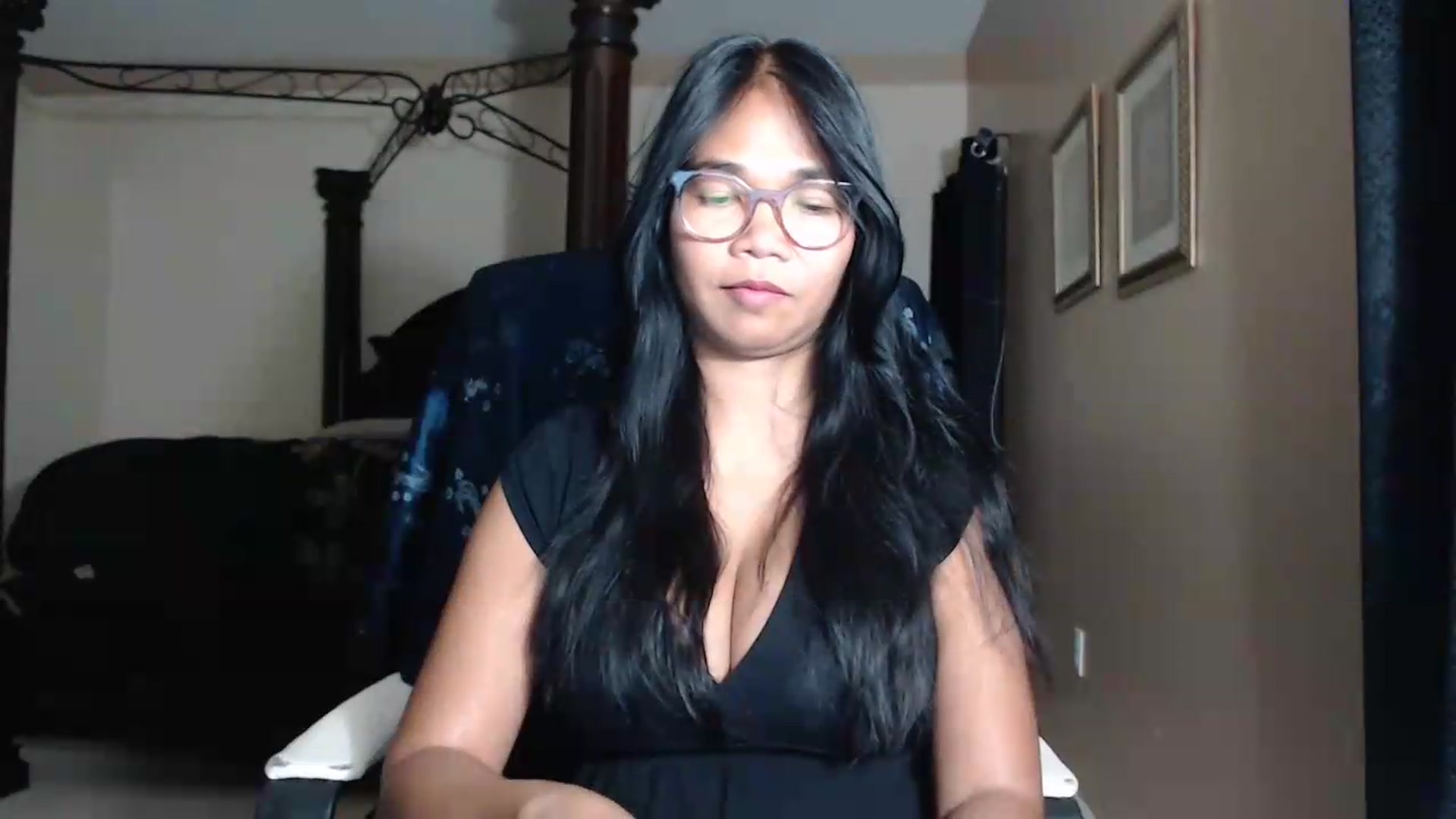 Gallery image thumbnail from Littlekai2030's myfreecams stream on, 06/19/2026, 02:38 image 9 of 20
