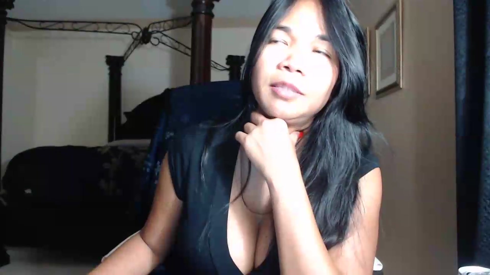 Gallery image thumbnail from Littlekai2030's myfreecams stream on, 06/19/2026, 02:38 image 19 of 20