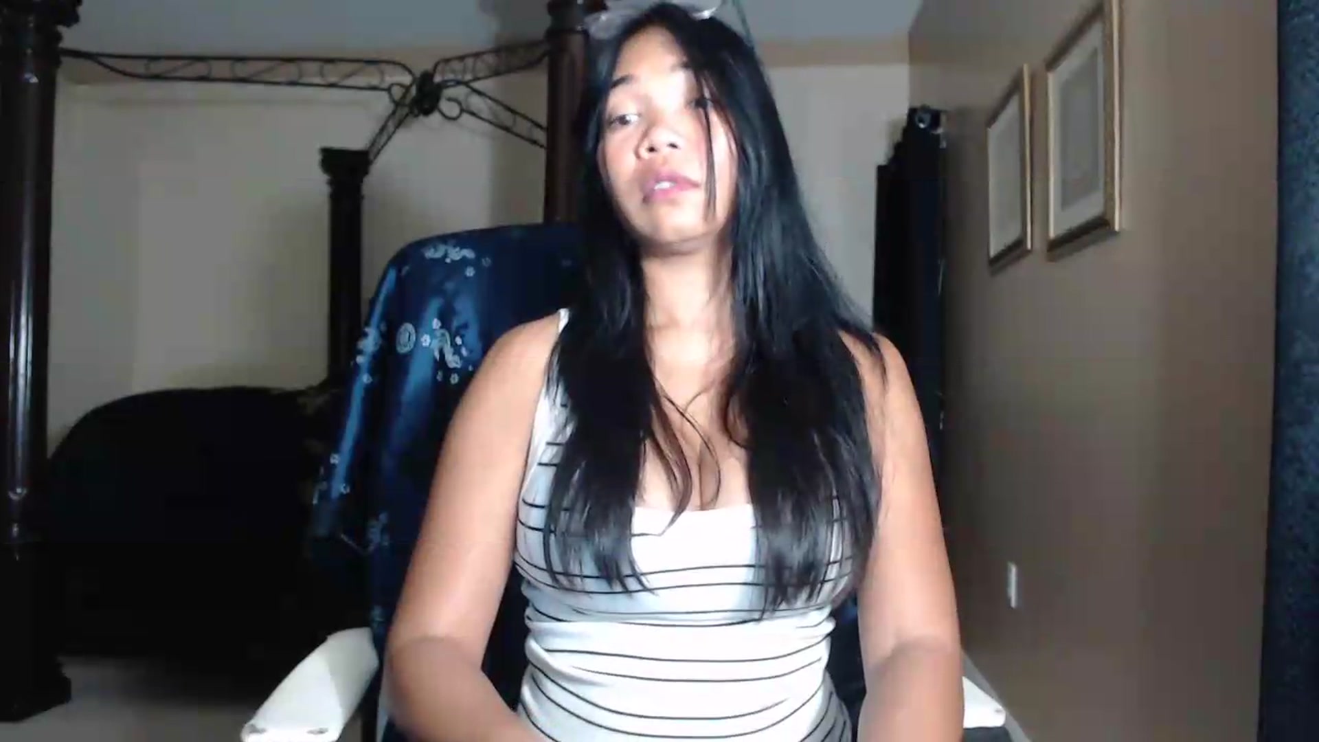 Gallery image thumbnail from Littlekai2030's myfreecams stream on, 06/20/2026, 02:42 image 6 of 20