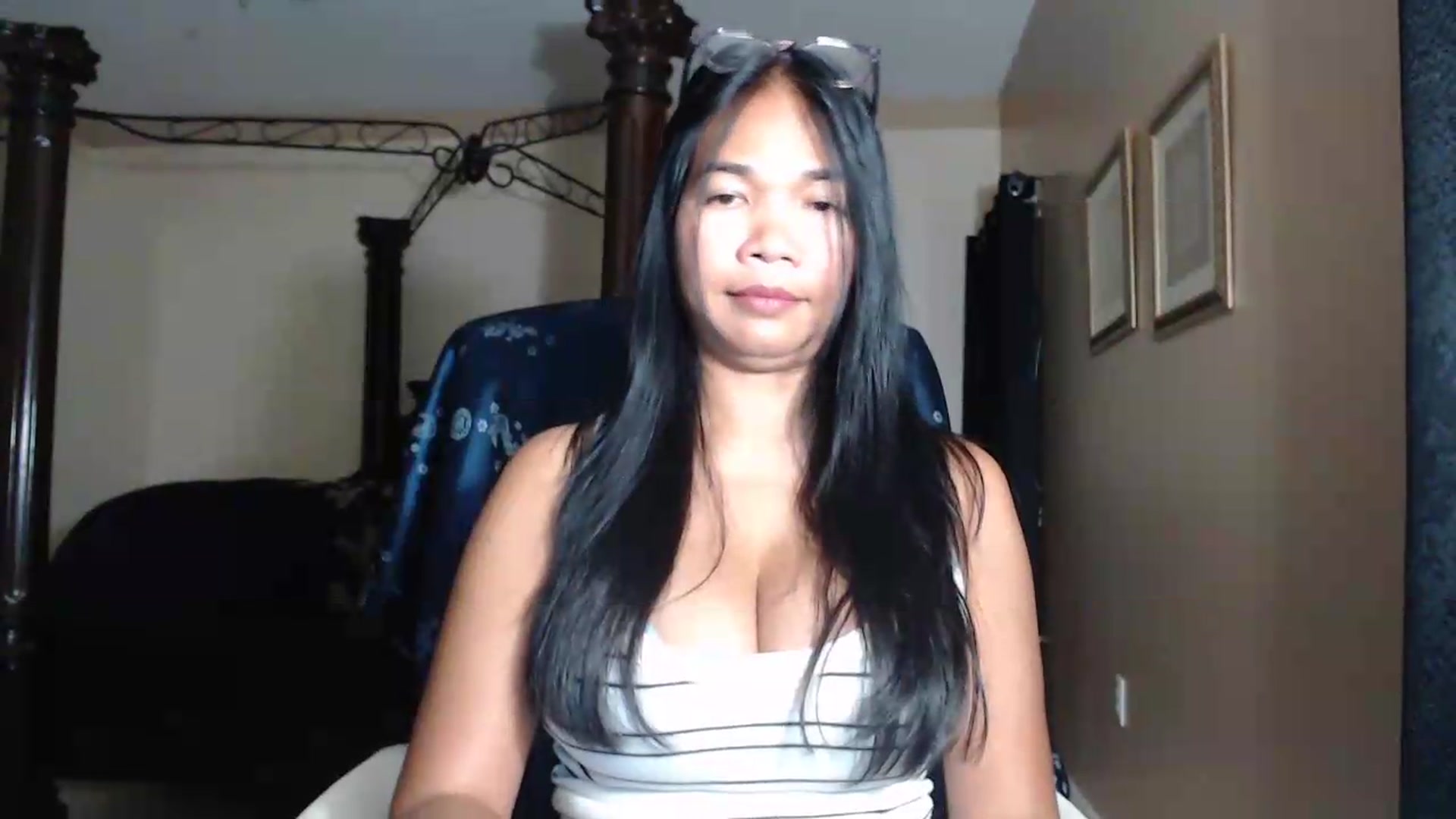 Gallery image thumbnail from Littlekai2030's myfreecams stream on, 06/20/2026, 02:42 image 3 of 20