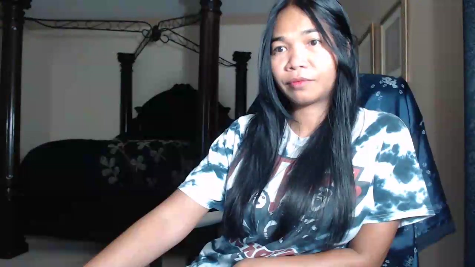 Gallery image thumbnail from Littlekai2030's myfreecams stream on, 06/21/2026, 24:18 image 3 of 20