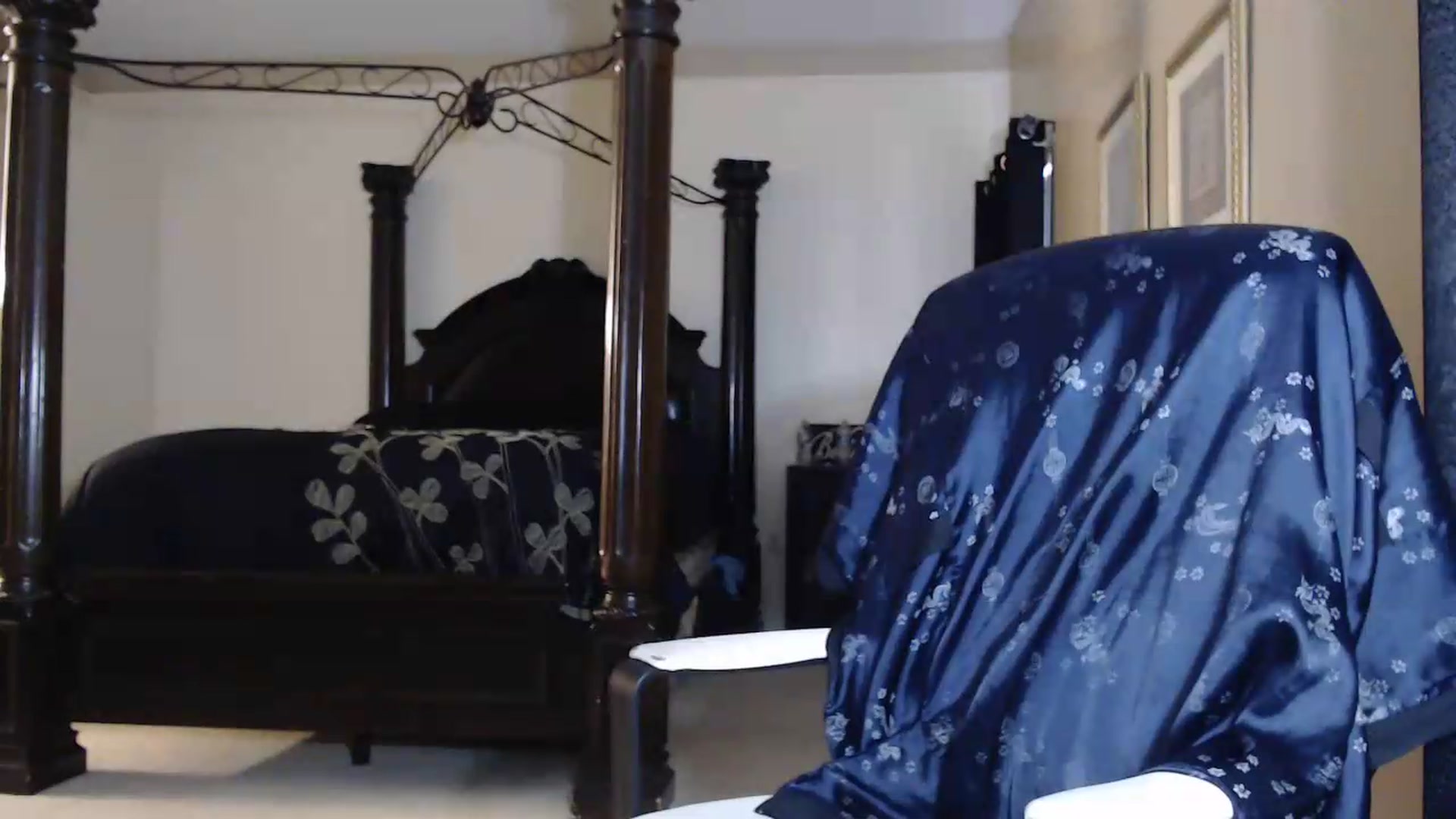 Gallery image thumbnail from Littlekai2030's myfreecams stream on, 06/21/2026, 24:18 image 5 of 20