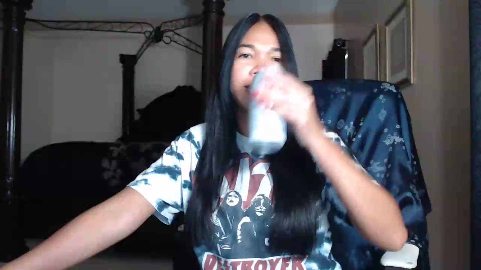 Gallery image thumbnail from Littlekai2030's myfreecams stream on, 06/21/2026, 24:18 image 6 of 20