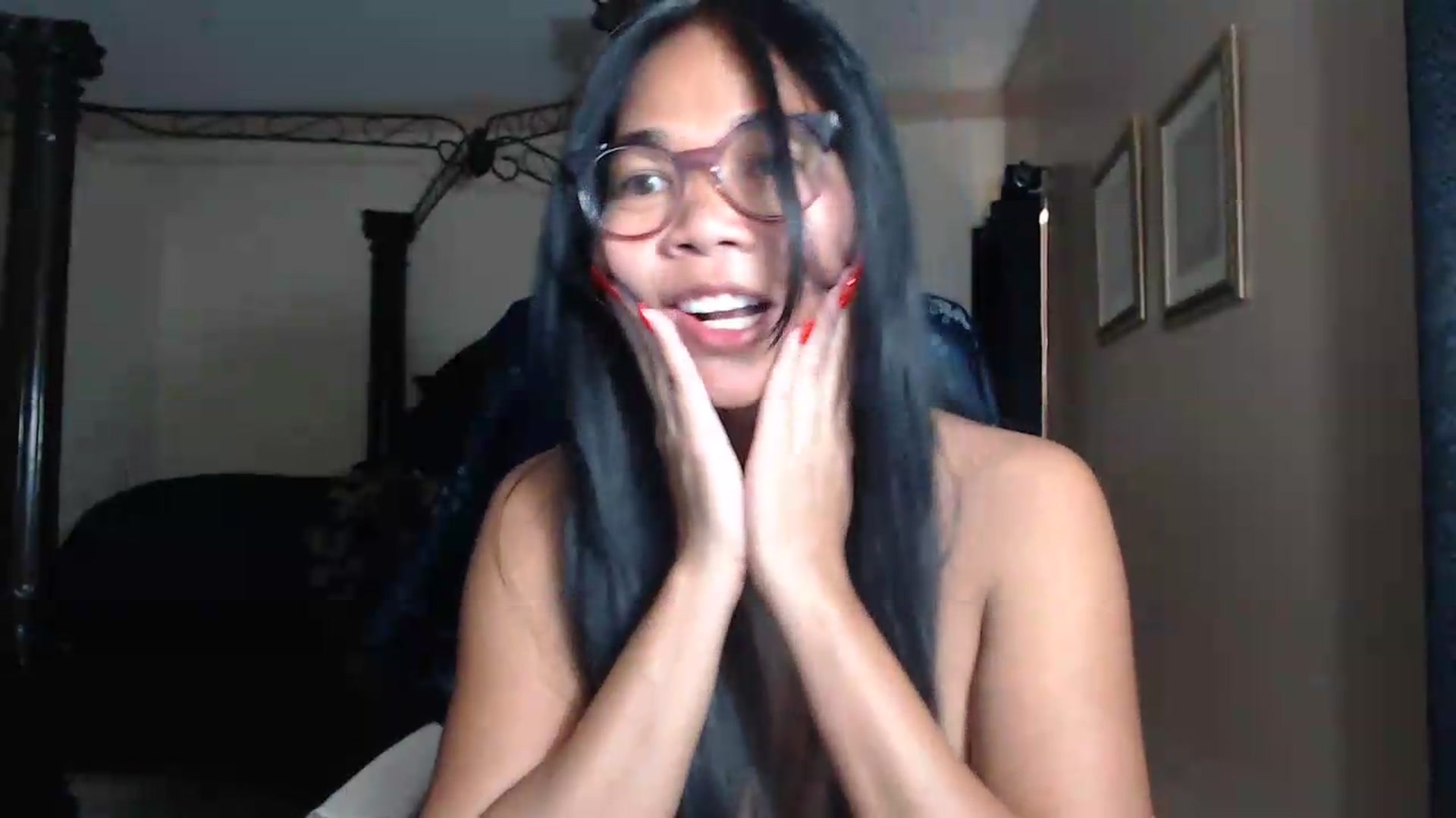 Gallery image thumbnail from Littlekai2030's myfreecams stream on, 06/21/2026, 24:18 image 16 of 20