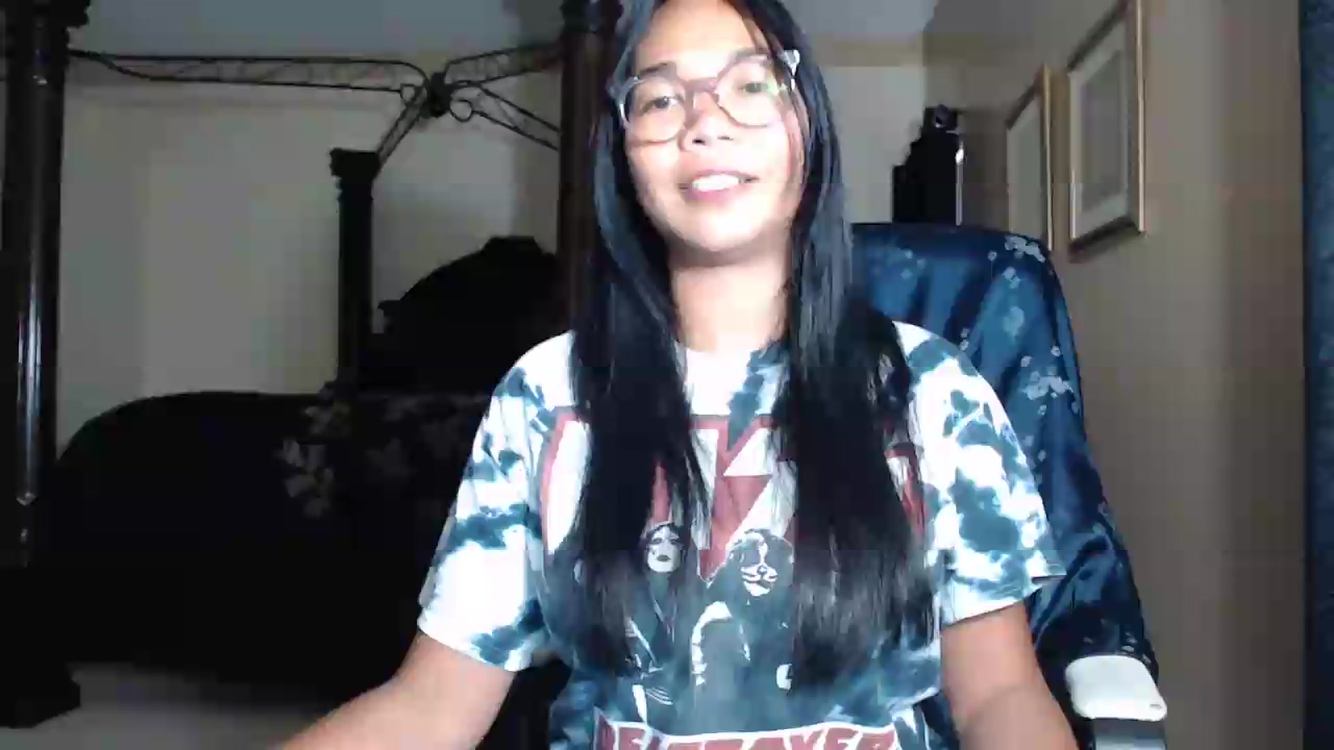 Gallery image thumbnail from Littlekai2030's myfreecams stream on, 06/21/2026, 24:18 image 9 of 20
