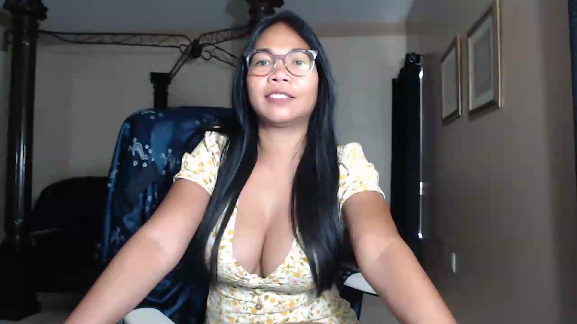 Gallery image thumbnail from Littlekai2030's myfreecams stream on, 06/22/2026, 24:53 image 6 of 20