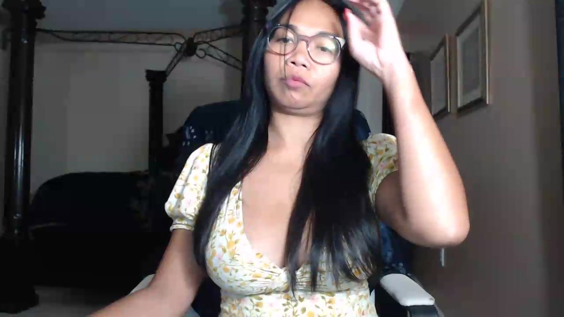 Gallery image thumbnail from Littlekai2030's myfreecams stream on, 06/22/2026, 24:53 image 4 of 20
