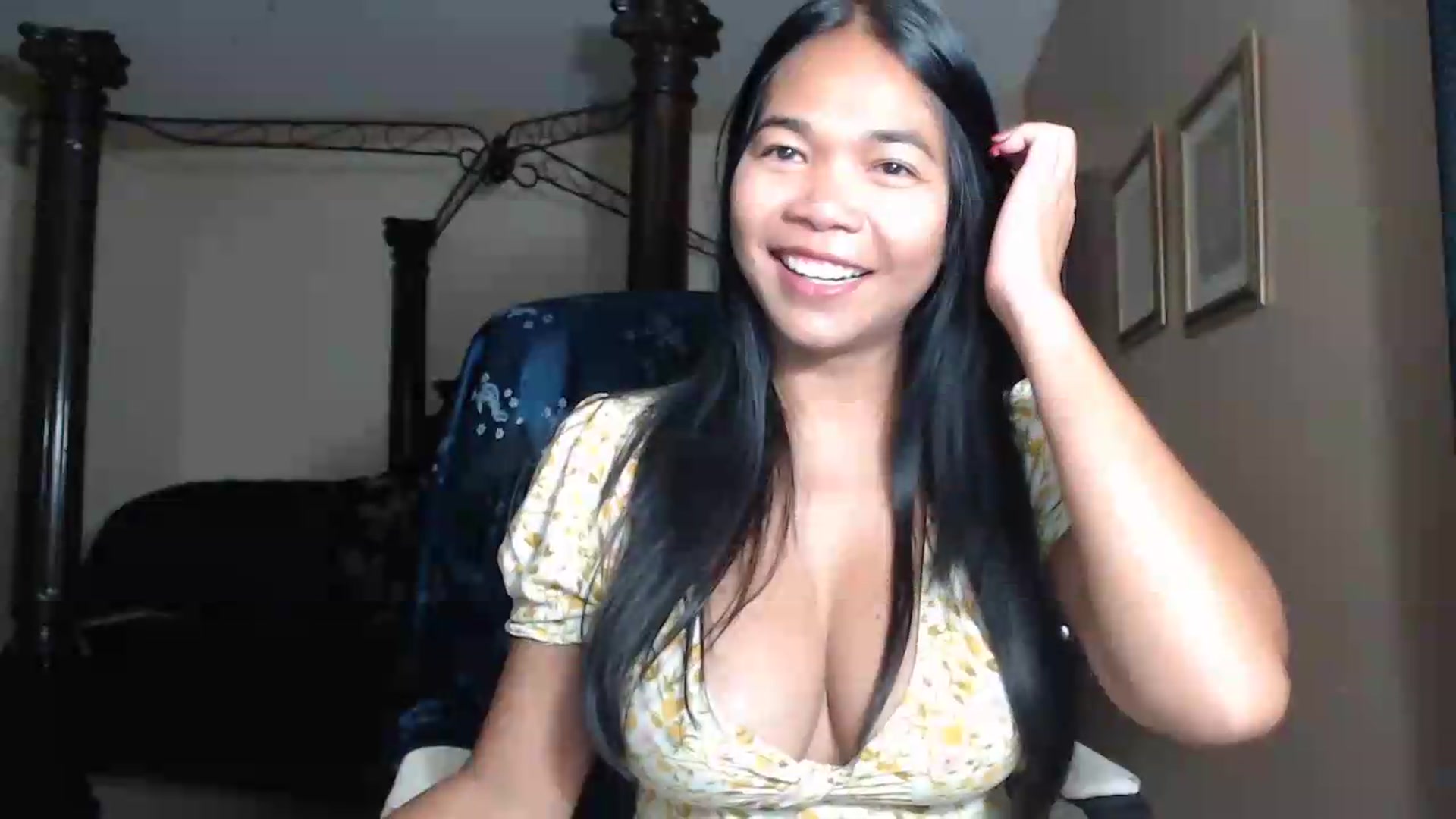 Gallery image thumbnail from Littlekai2030's myfreecams stream on, 06/22/2026, 24:53 image 14 of 20