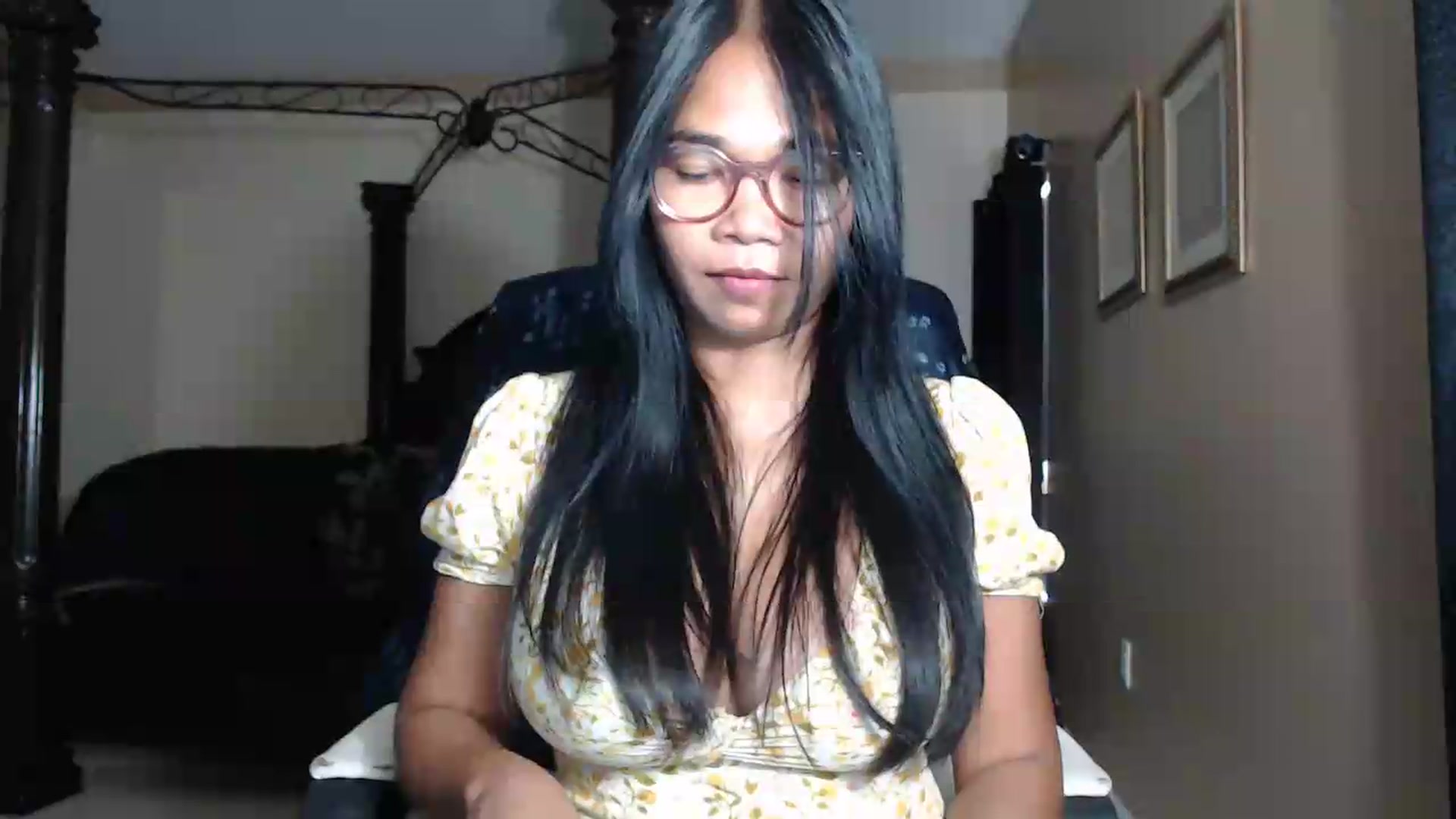 Gallery image thumbnail from Littlekai2030's myfreecams stream on, 06/22/2026, 24:53 image 3 of 20