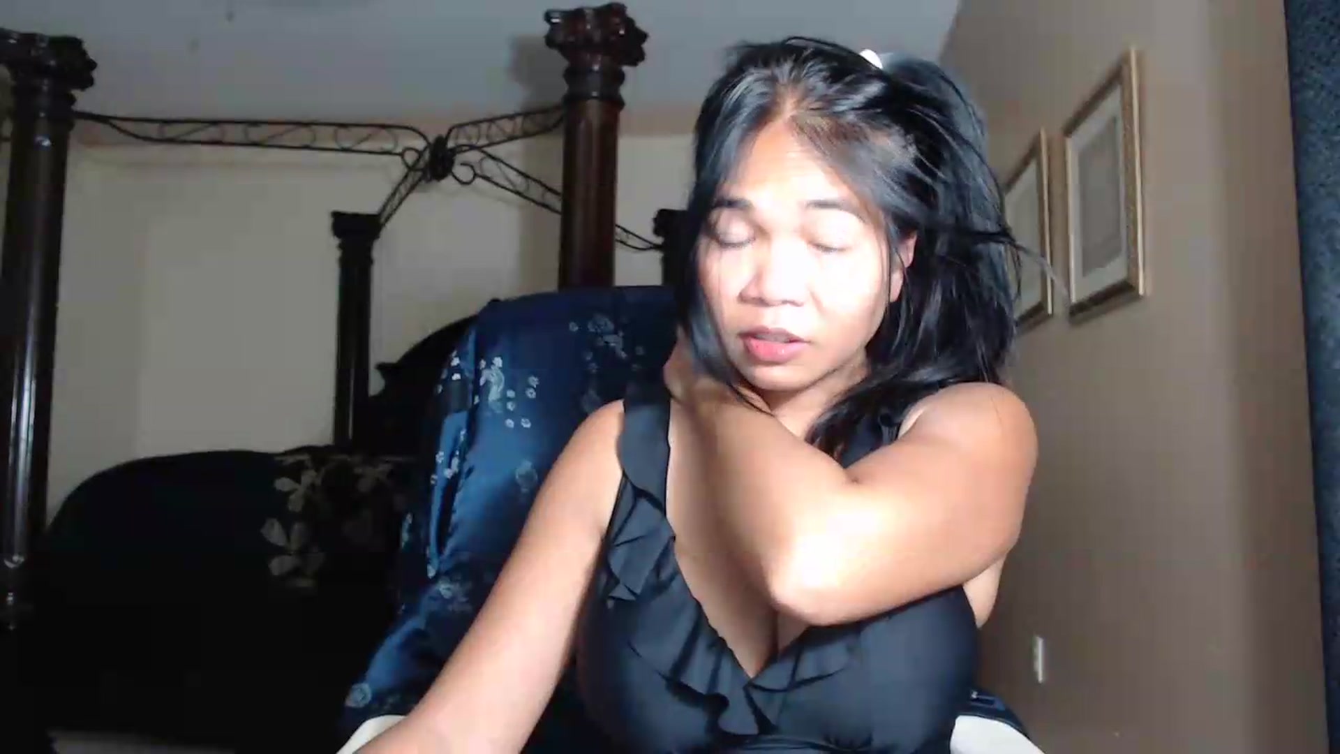 Gallery image thumbnail from Littlekai2030's myfreecams stream on, 06/23/2026, 04:18 image 14 of 20