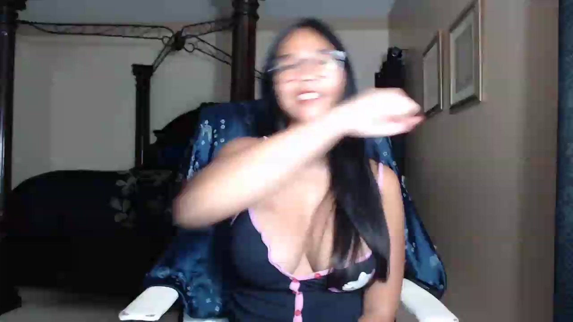 Gallery image thumbnail from Littlekai2030's myfreecams stream on, 06/25/2026, 02:46 image 11 of 20