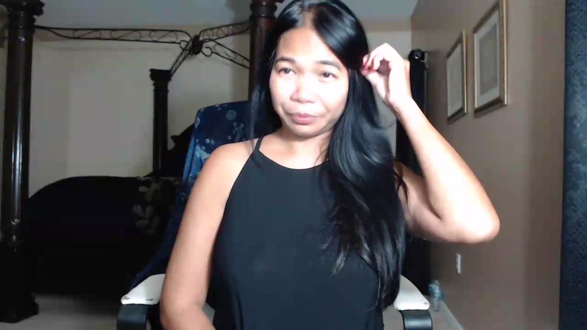 Gallery image thumbnail from Littlekai2030's myfreecams stream on, 06/26/2026, 04:14 image 18 of 20
