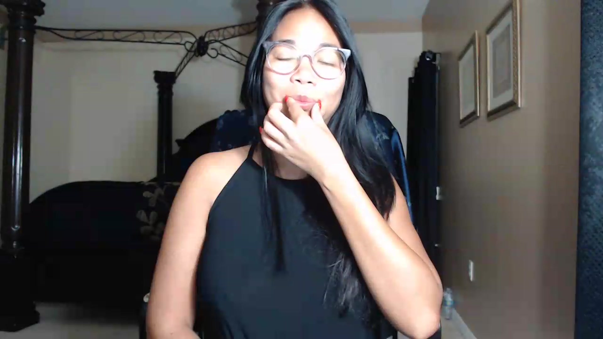 Gallery image thumbnail from Littlekai2030's myfreecams stream on, 06/26/2026, 04:14 image 16 of 20