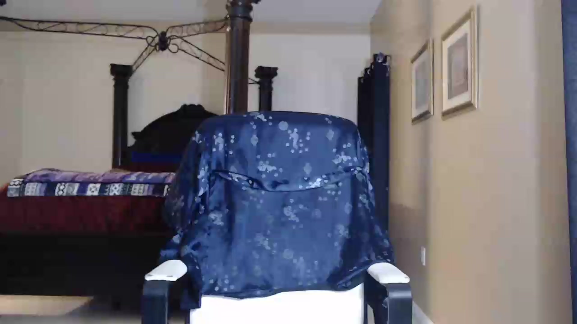 Gallery image thumbnail from Littlekai2030's myfreecams stream on, 06/28/2026, 24:00 image 1 of 20