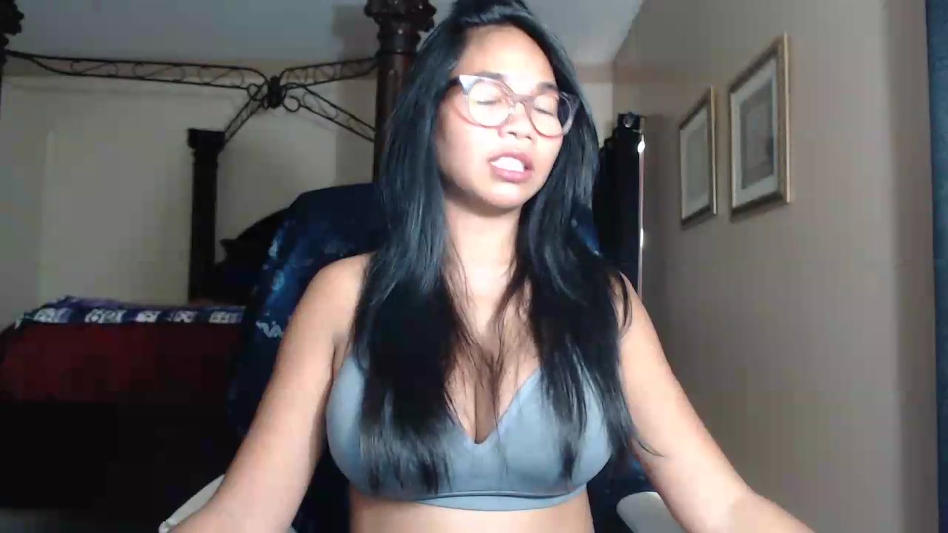Gallery image thumbnail from Littlekai2030's myfreecams stream on, 06/29/2026, 01:05 image 3 of 20