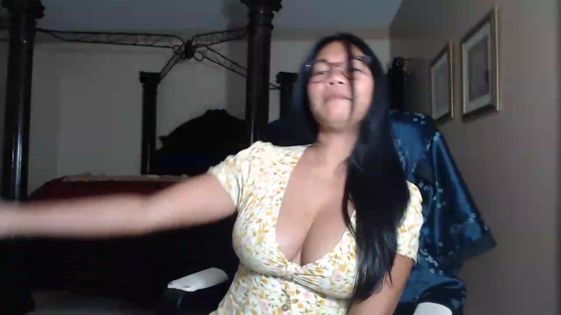 Gallery image thumbnail from Littlekai2030's myfreecams stream on, 07/03/2026, 02:29 image 16 of 20