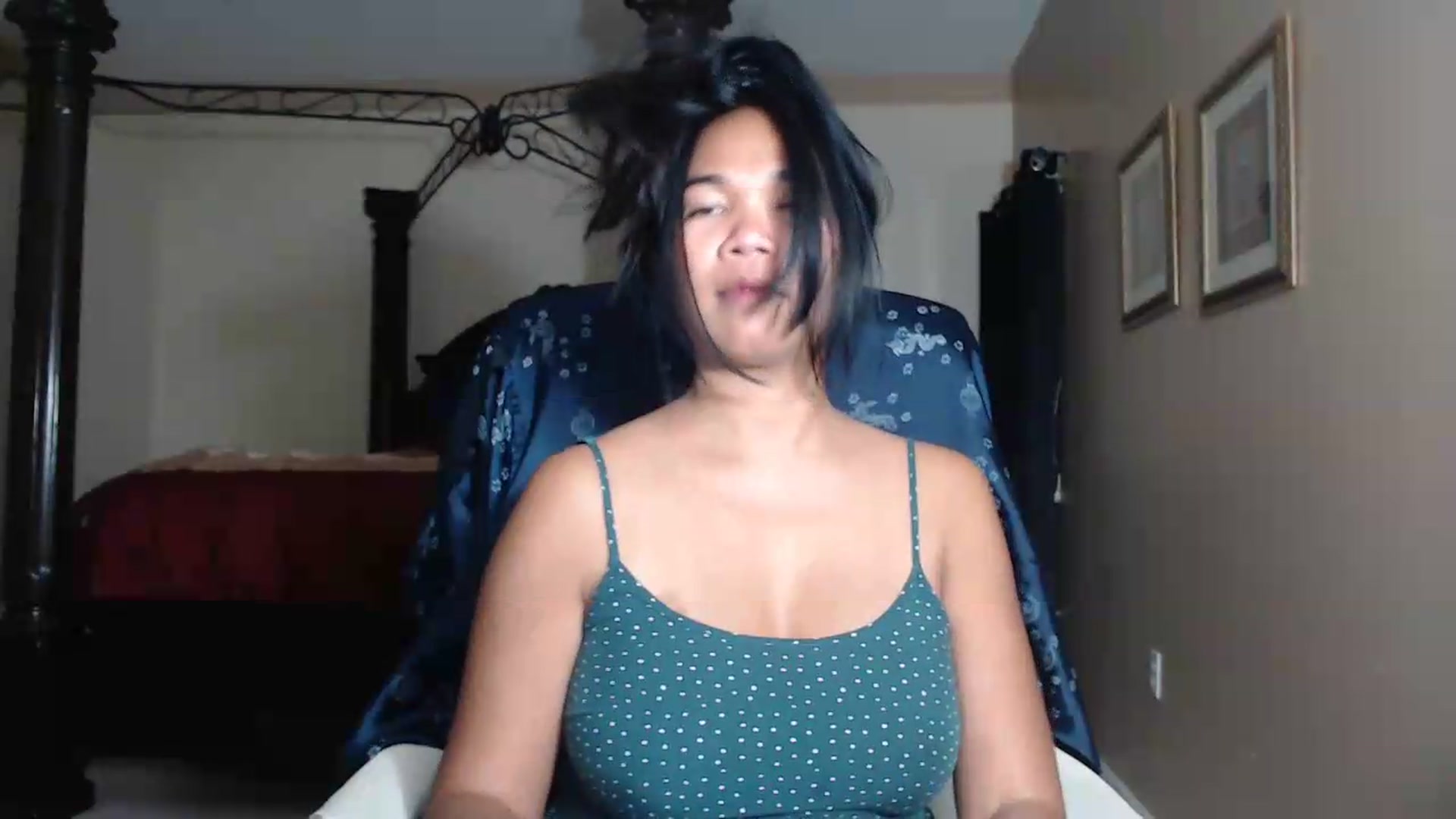 Gallery image thumbnail from Littlekai2030's myfreecams stream on, 07/06/2026, 01:18 image 8 of 20