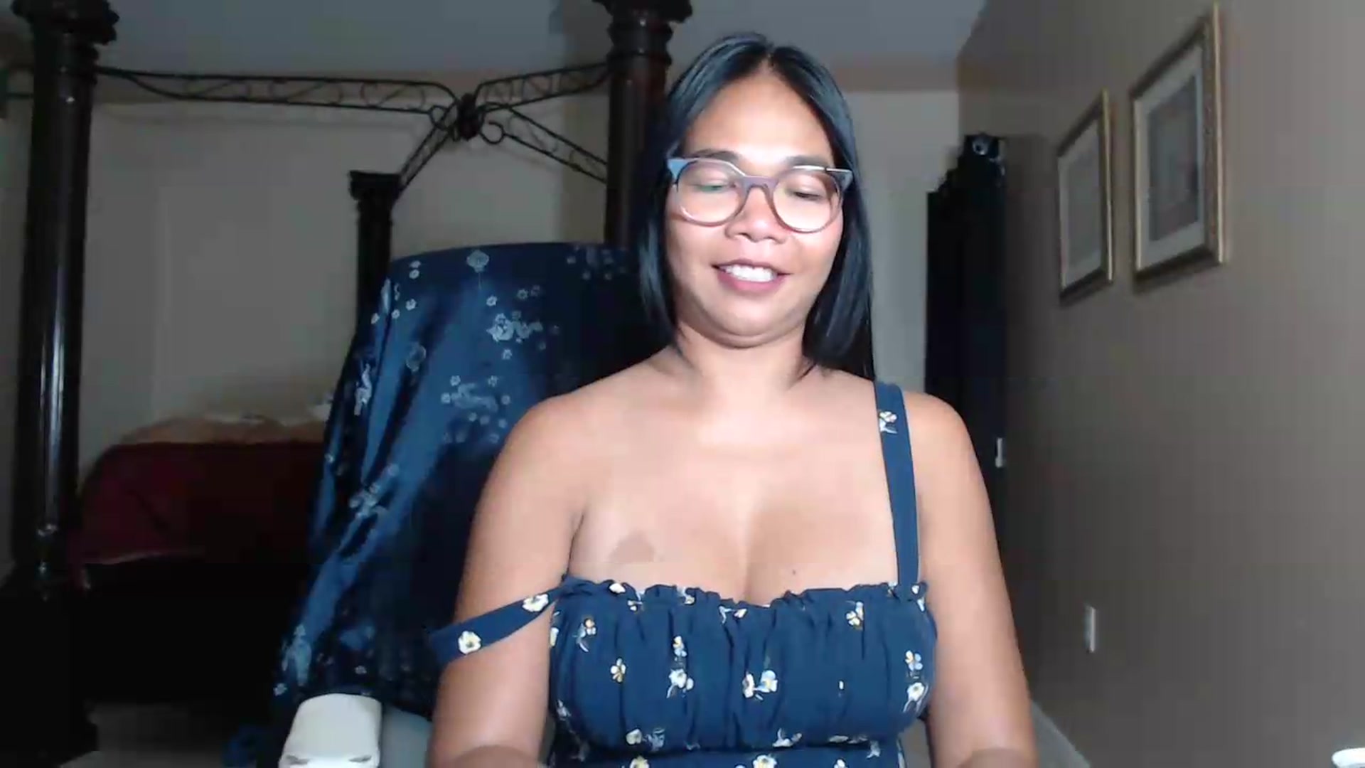 Gallery image thumbnail from Littlekai2030's myfreecams stream on, 07/09/2026, 01:25 image 15 of 20