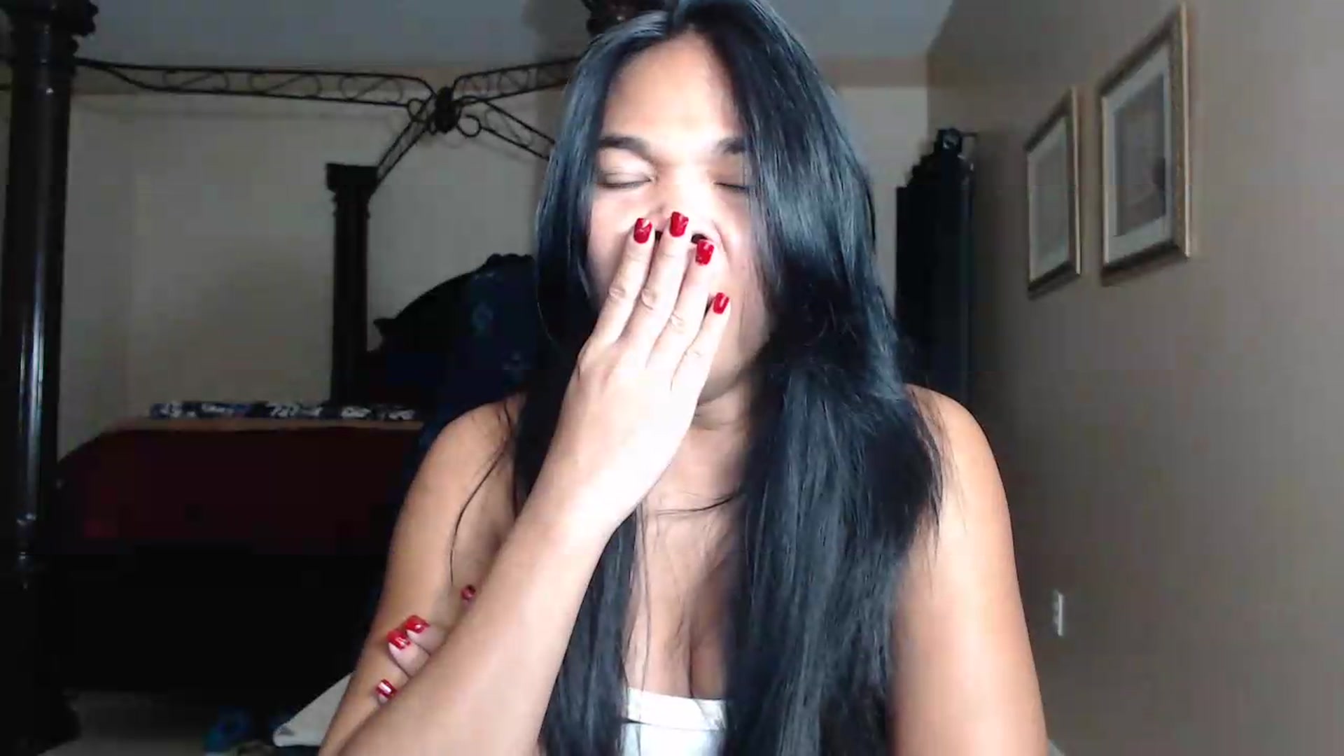 Gallery image thumbnail from Littlekai2030's myfreecams stream on, 07/10/2026, 03:03 image 18 of 20