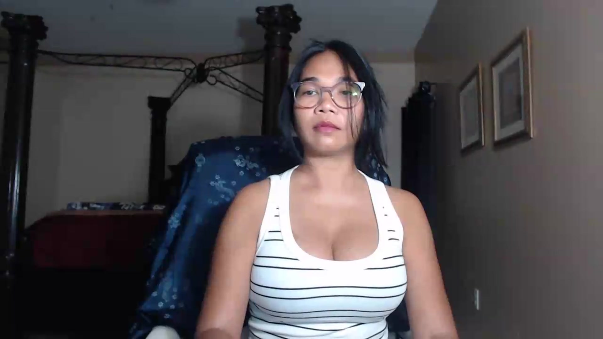 Gallery image thumbnail from Littlekai2030's myfreecams stream on, 07/10/2026, 03:03 image 7 of 20