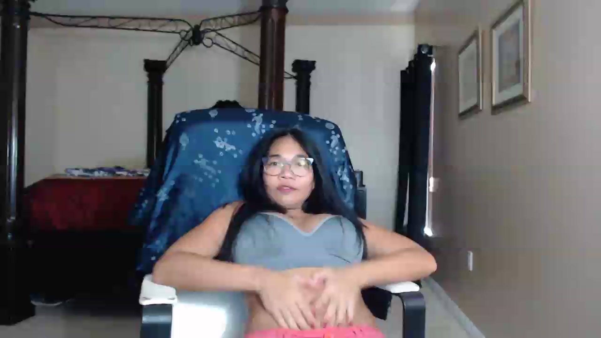Gallery image thumbnail from Littlekai2030's myfreecams stream on, 07/11/2026, 24:02 image 8 of 20