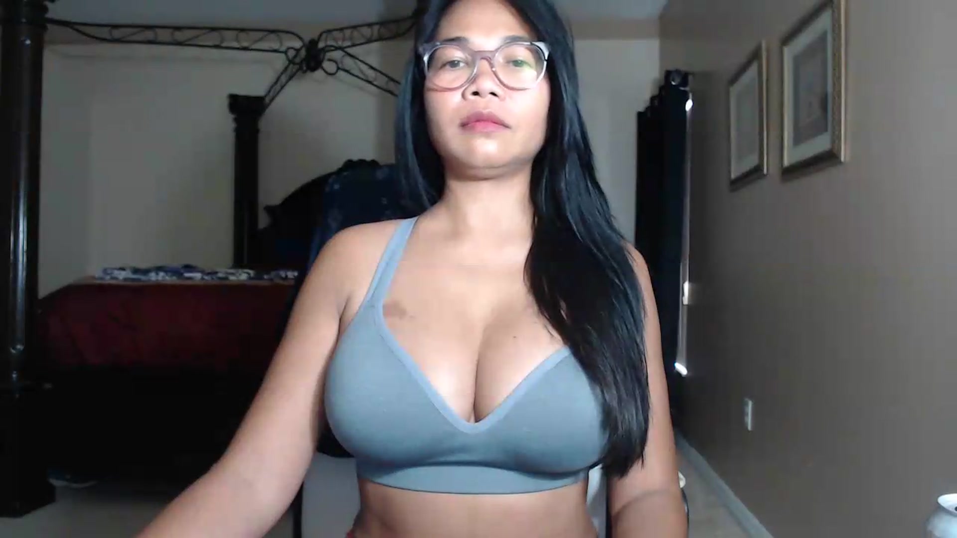 Gallery image thumbnail from Littlekai2030's myfreecams stream on, 07/11/2026, 24:02 image 12 of 20