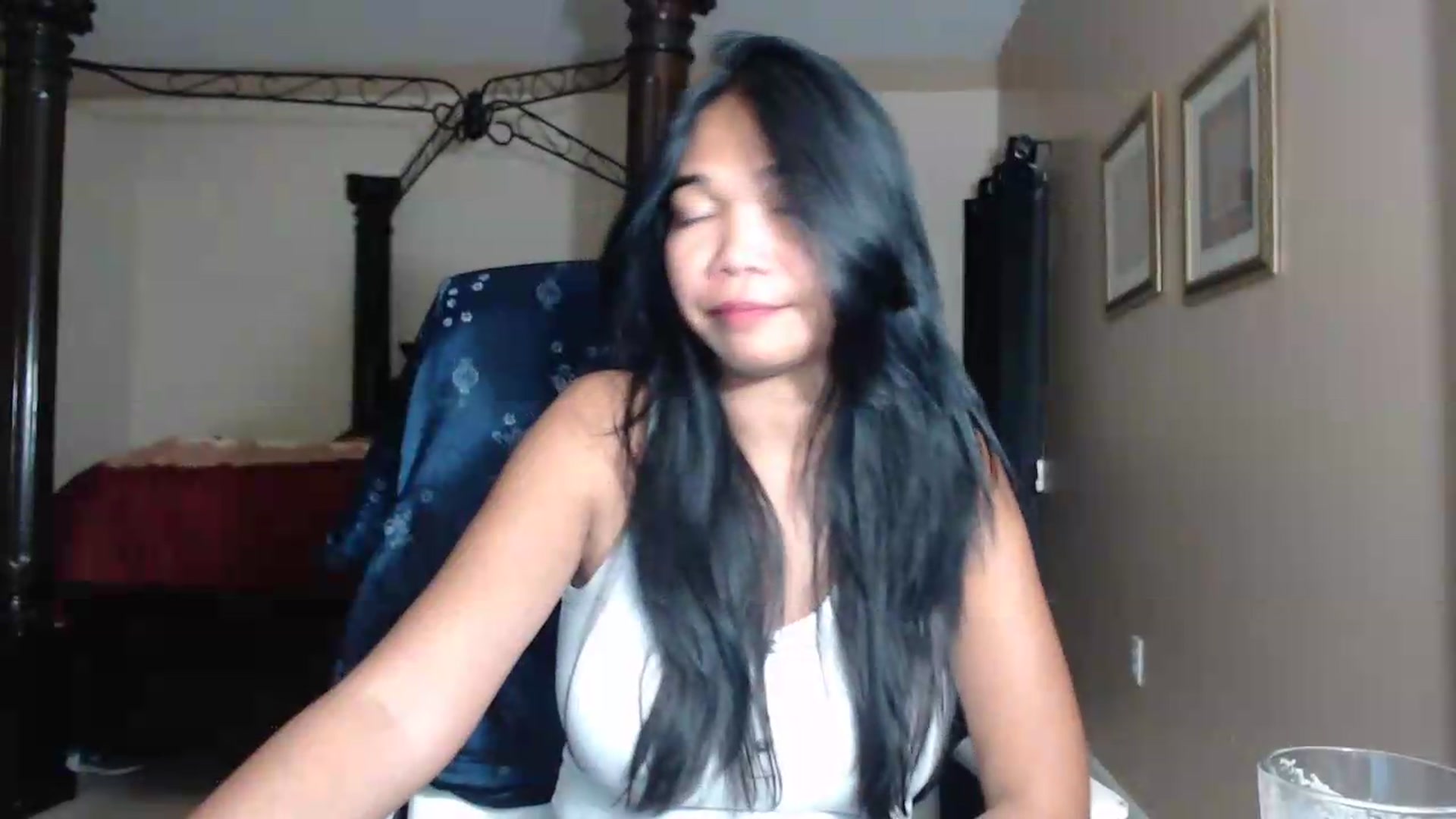 Gallery image thumbnail from Littlekai2030's myfreecams stream on, 07/13/2026, 03:00 image 7 of 20