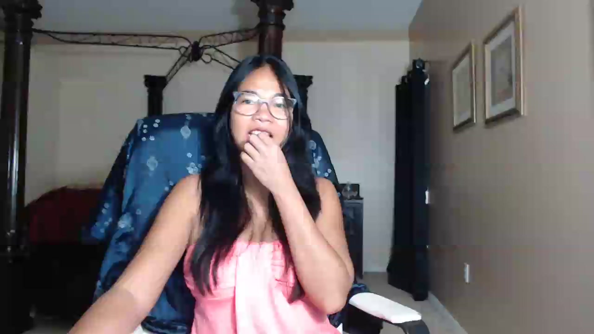 Gallery image thumbnail from Littlekai2030's myfreecams stream on, 07/14/2026, 24:00 image 5 of 20