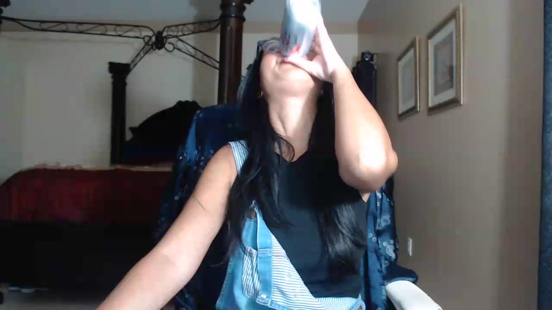 Gallery image thumbnail from Littlekai2030's myfreecams stream on, 07/18/2026, 02:50 image 11 of 20