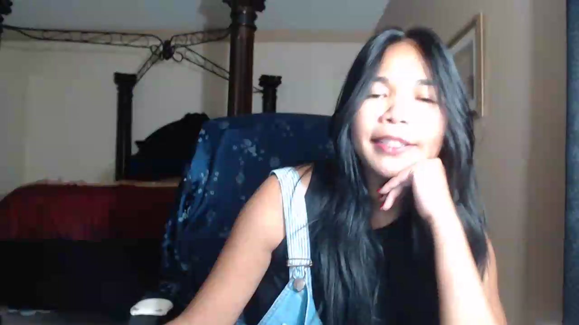 Gallery image thumbnail from Littlekai2030's myfreecams stream on, 07/18/2026, 02:50 image 17 of 20