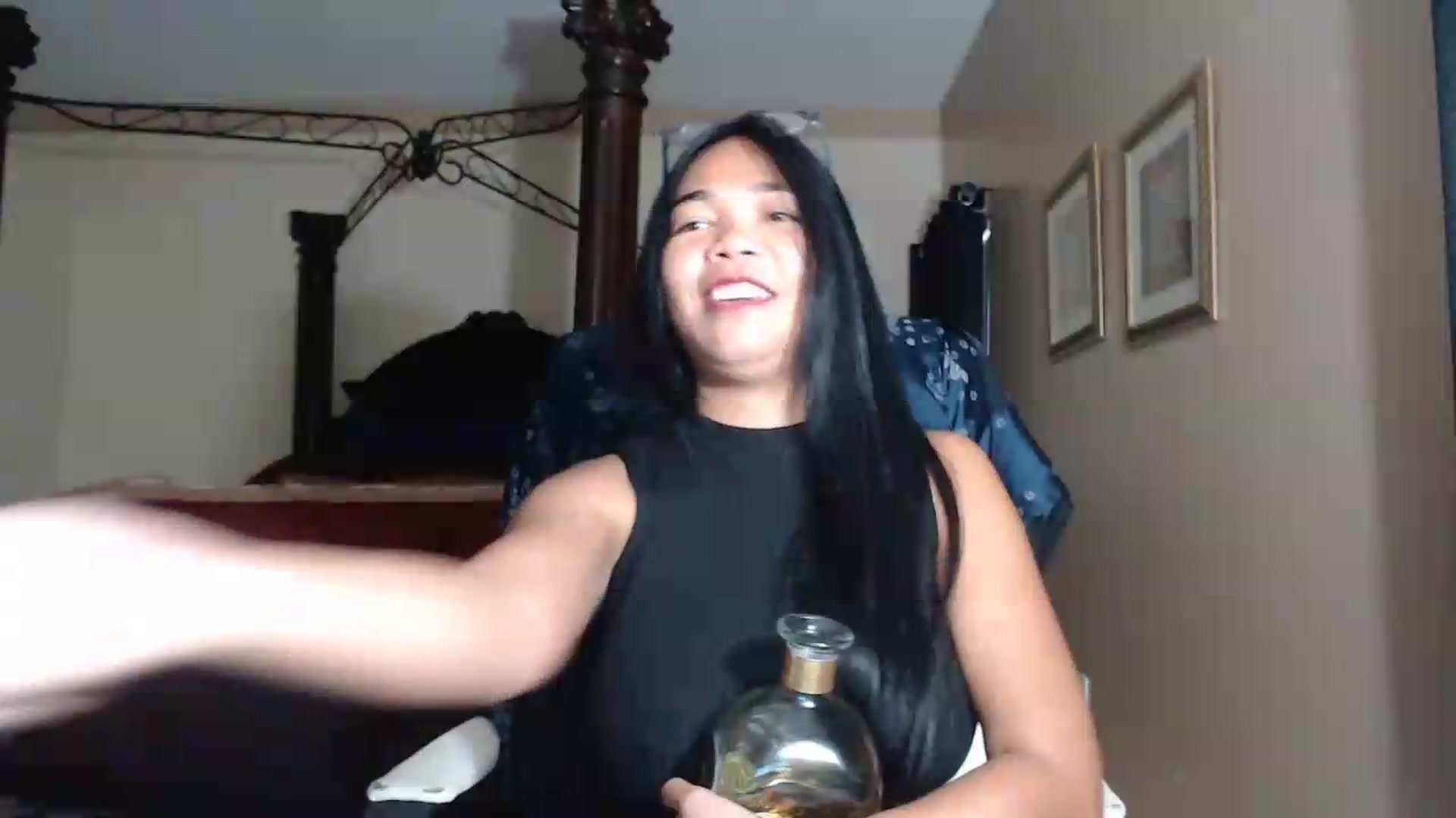 Gallery image thumbnail from Littlekai2030's myfreecams stream on, 07/20/2026, 24:03 image 20 of 20