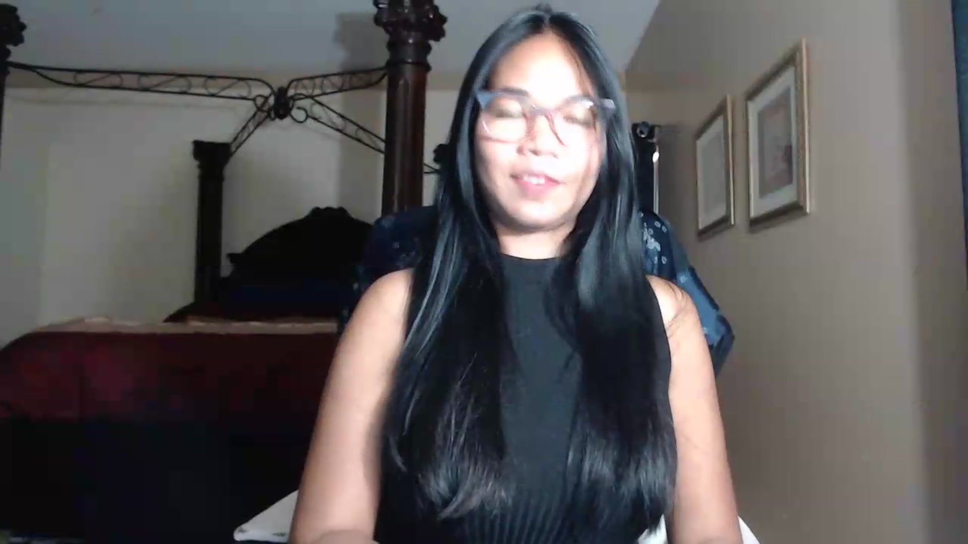 Gallery image thumbnail from Littlekai2030's myfreecams stream on, 07/20/2026, 24:03 image 16 of 20