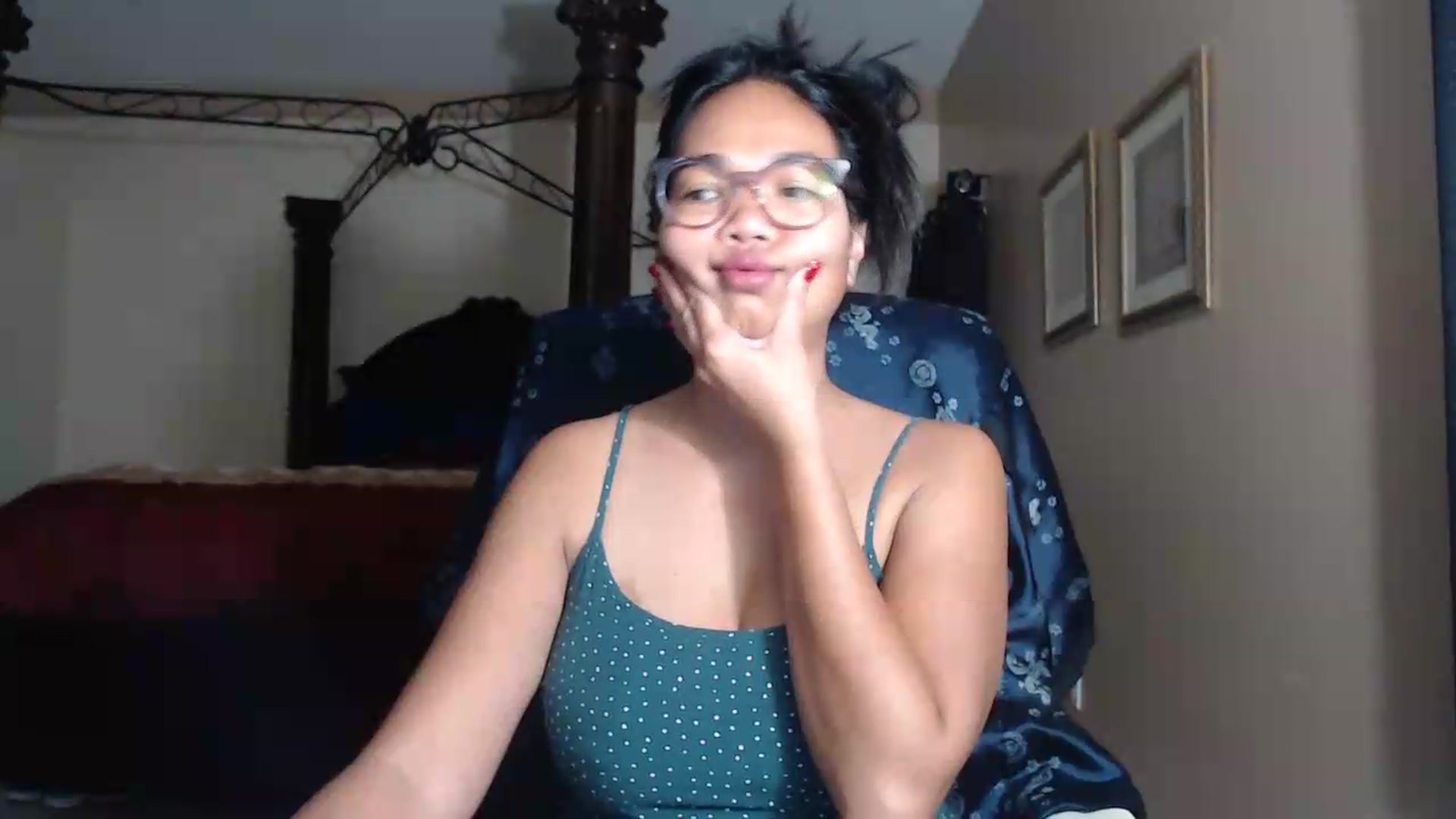 Gallery image thumbnail from Littlekai2030's myfreecams stream on, 07/21/2026, 03:26 image 18 of 20
