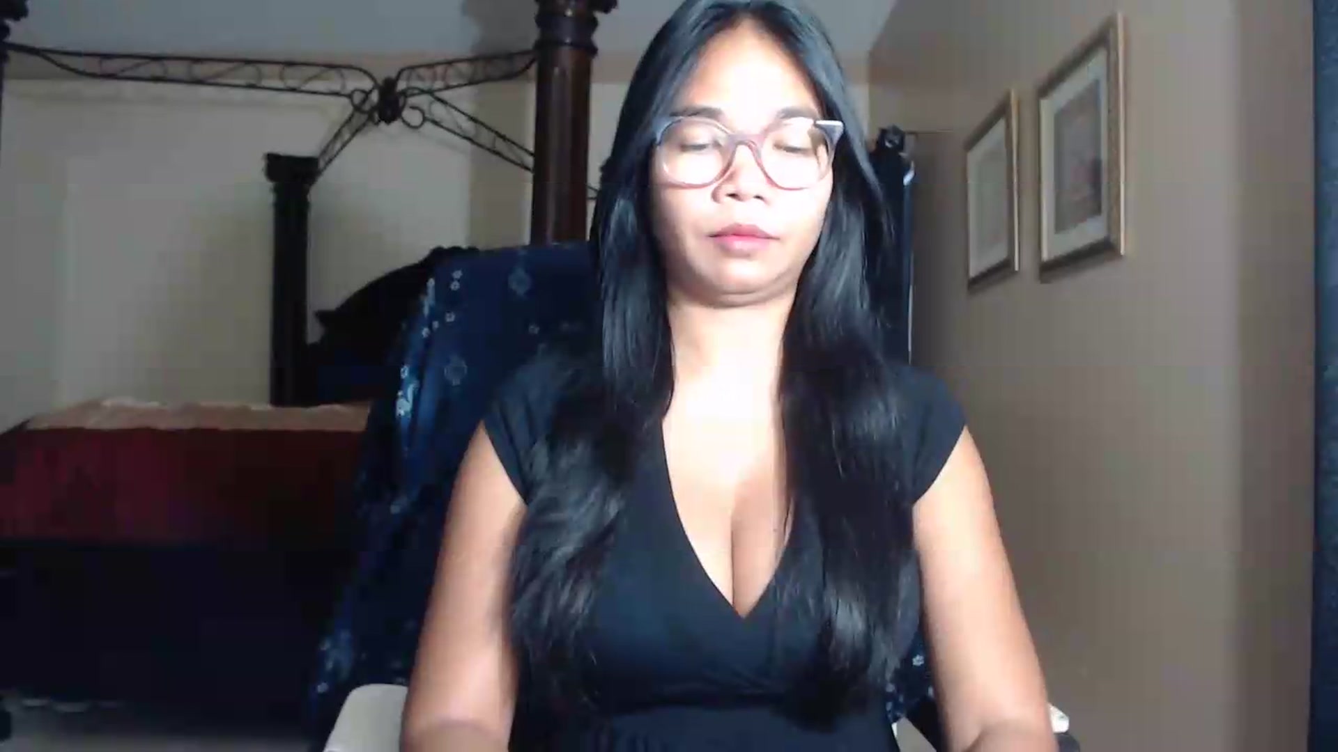 Gallery image thumbnail from Littlekai2030's myfreecams stream on, 07/24/2026, 03:43 image 2 of 20
