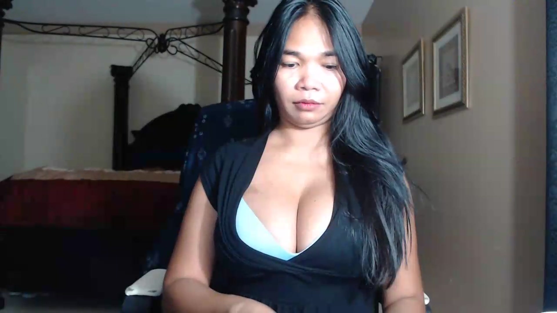 Gallery image thumbnail from Littlekai2030's myfreecams stream on, 07/24/2026, 03:43 image 19 of 20
