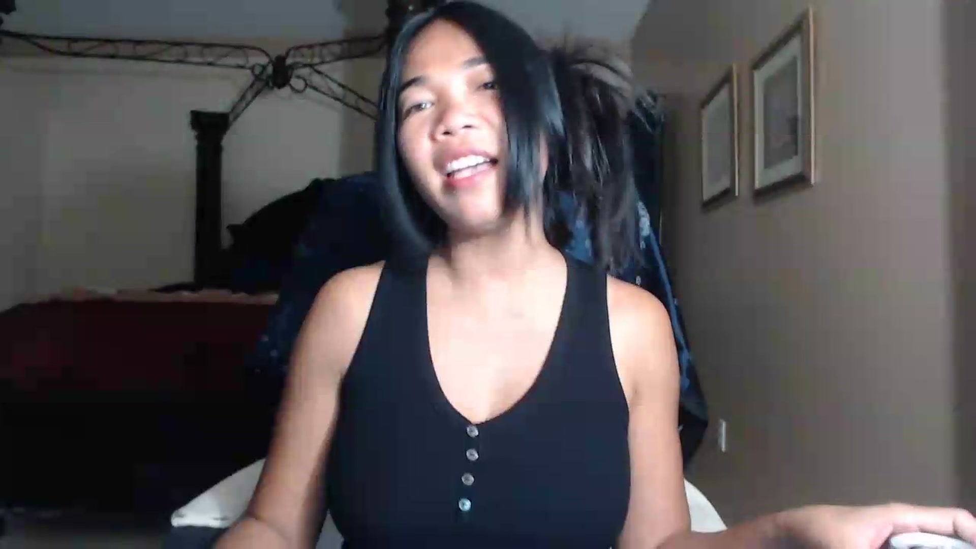 Gallery image thumbnail from Littlekai2030's myfreecams stream on, 07/27/2026, 01:49 image 18 of 20