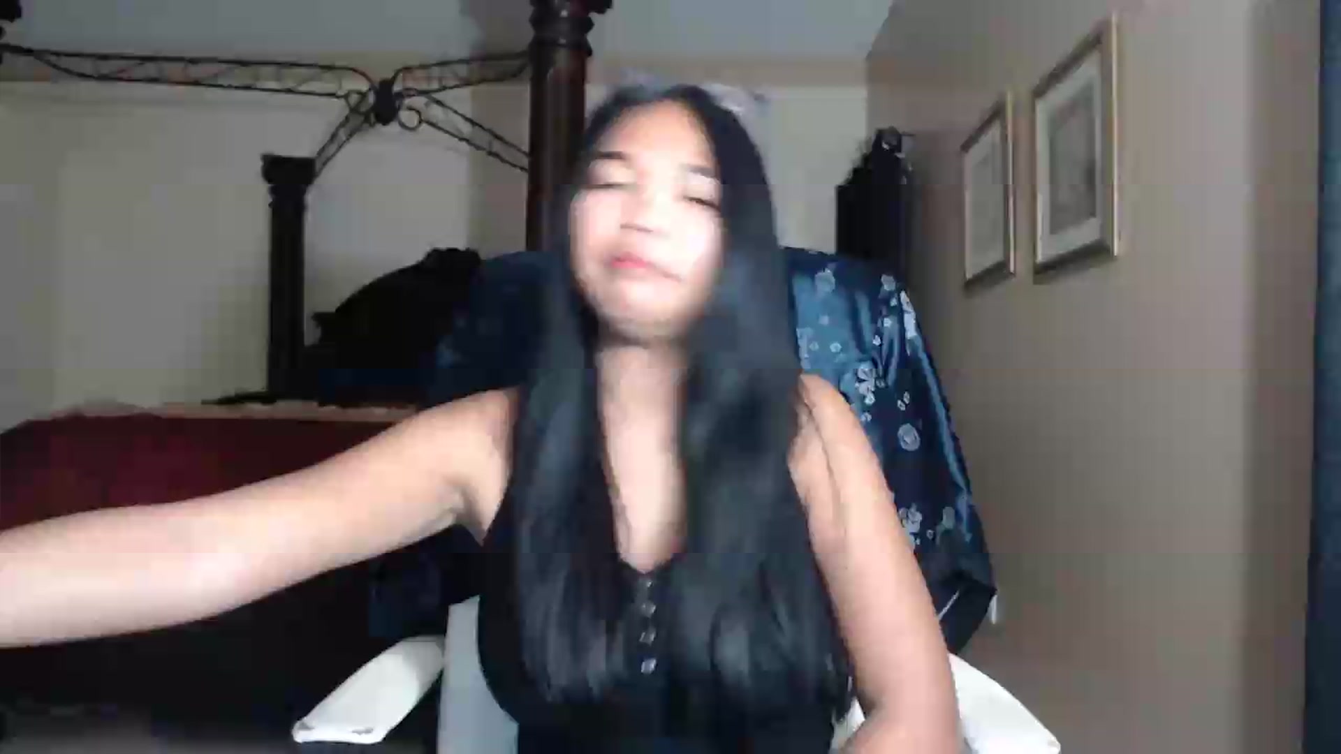 Gallery image thumbnail from Littlekai2030's myfreecams stream on, 07/27/2026, 01:49 image 4 of 20