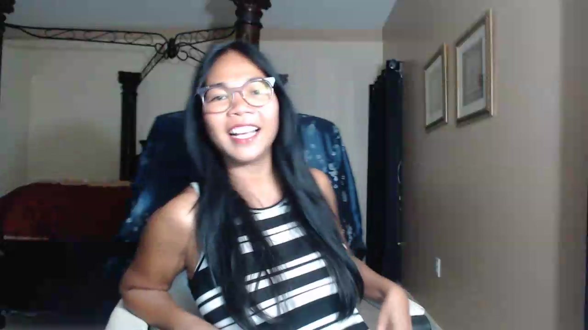 Gallery image thumbnail from Littlekai2030's myfreecams stream on, 07/28/2026, 03:18 image 14 of 20