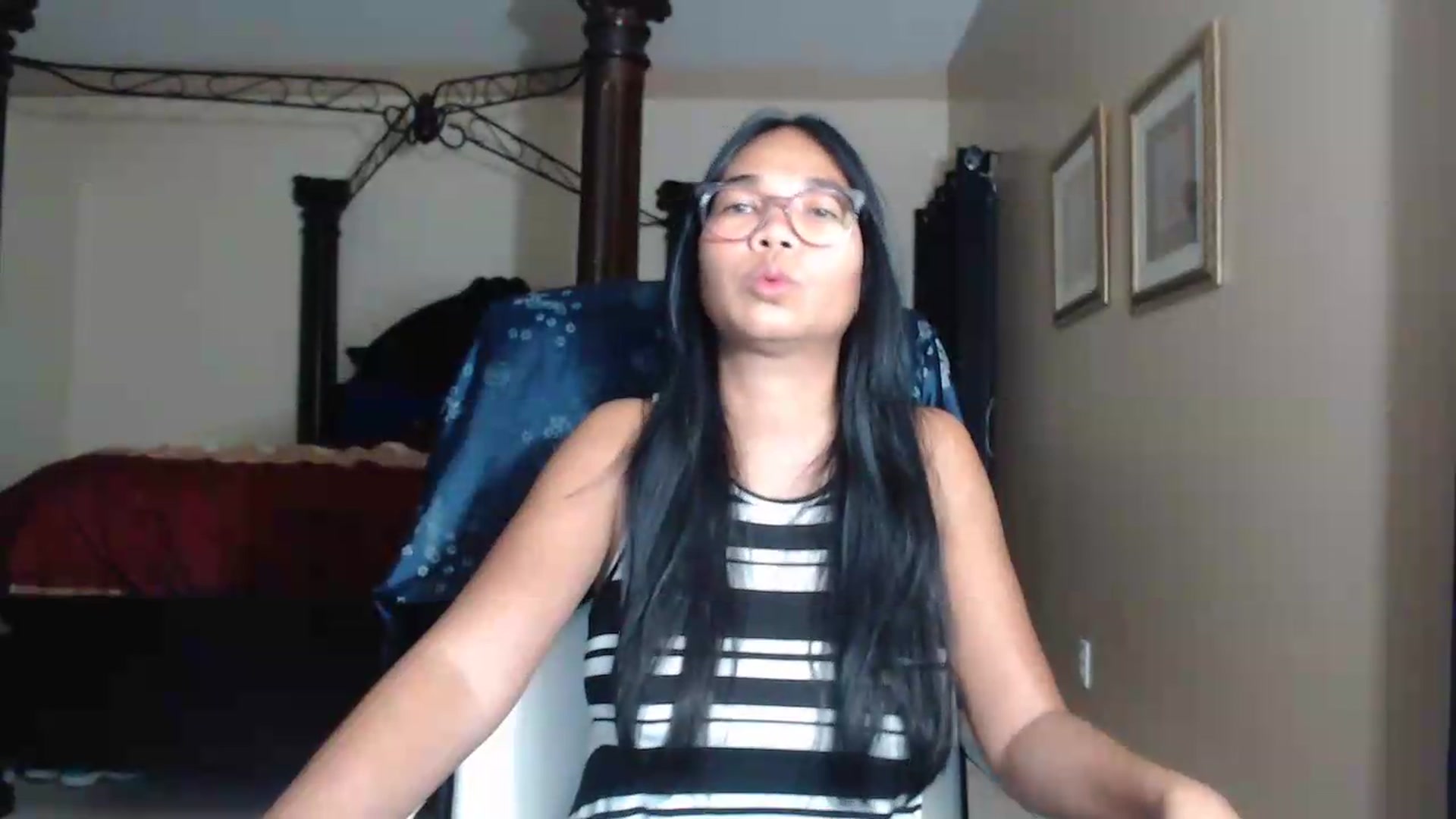 Gallery image thumbnail from Littlekai2030's myfreecams stream on, 07/28/2026, 03:18 image 13 of 20