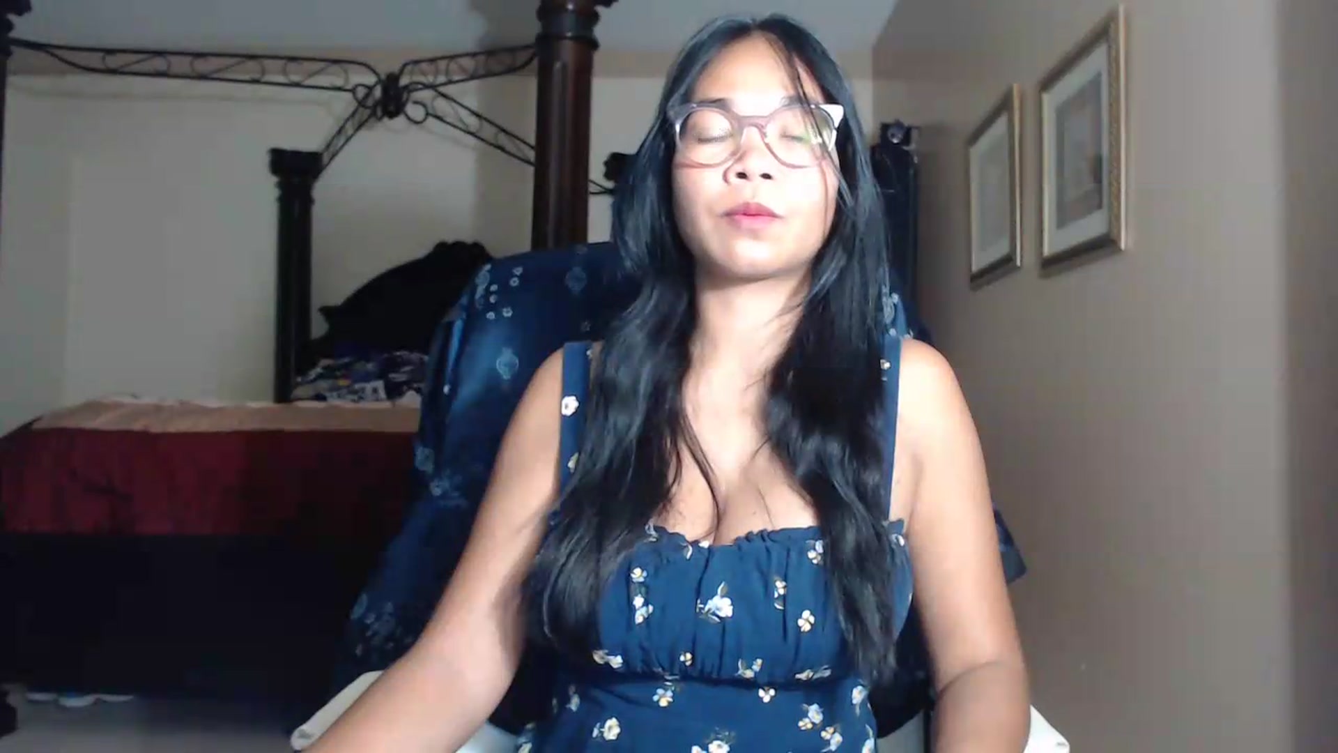 Gallery image thumbnail from Littlekai2030's myfreecams stream on, 07/29/2026, 01:02 image 13 of 20