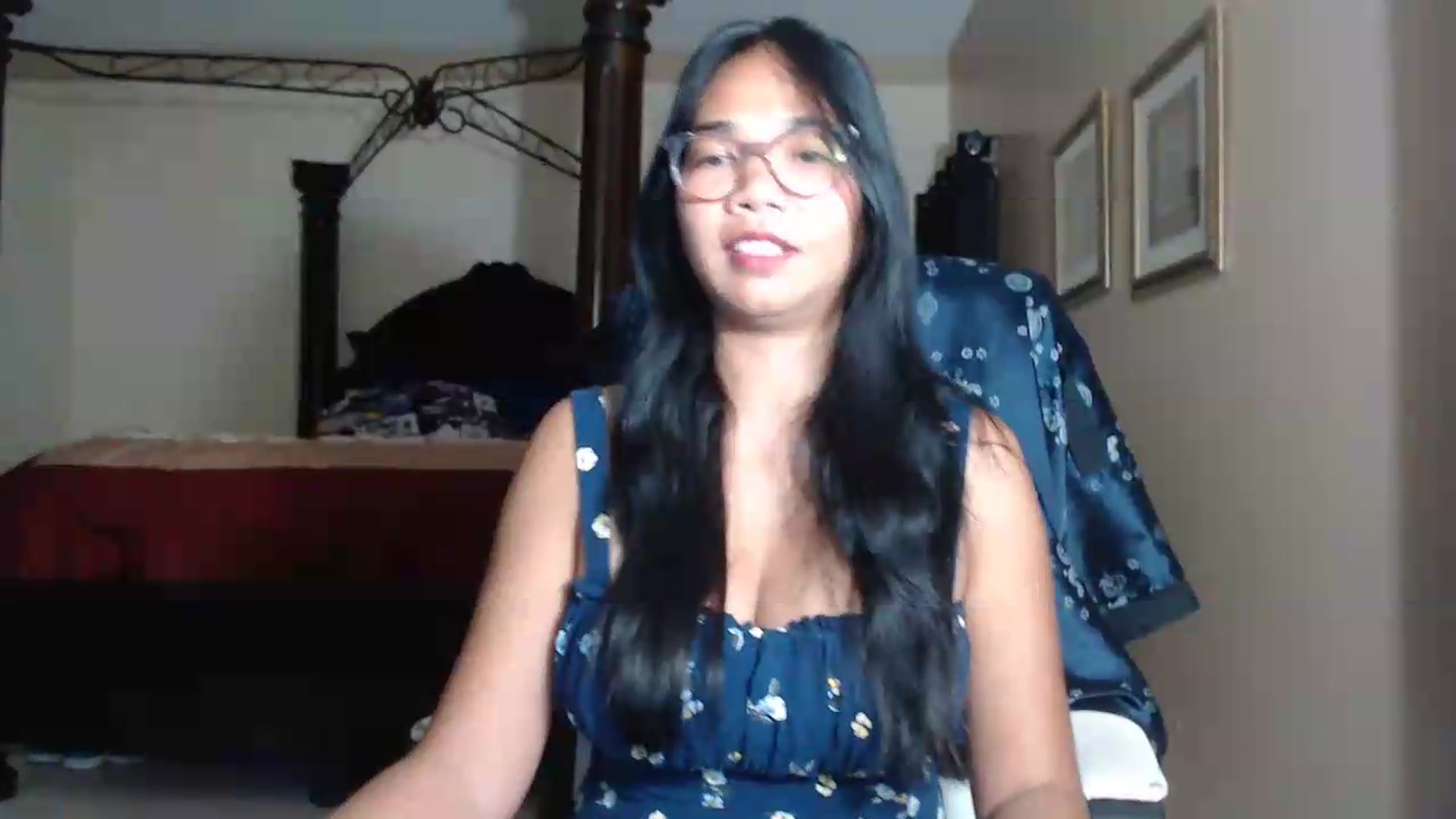 Gallery image thumbnail from Littlekai2030's myfreecams stream on, 07/29/2026, 01:02 image 18 of 20