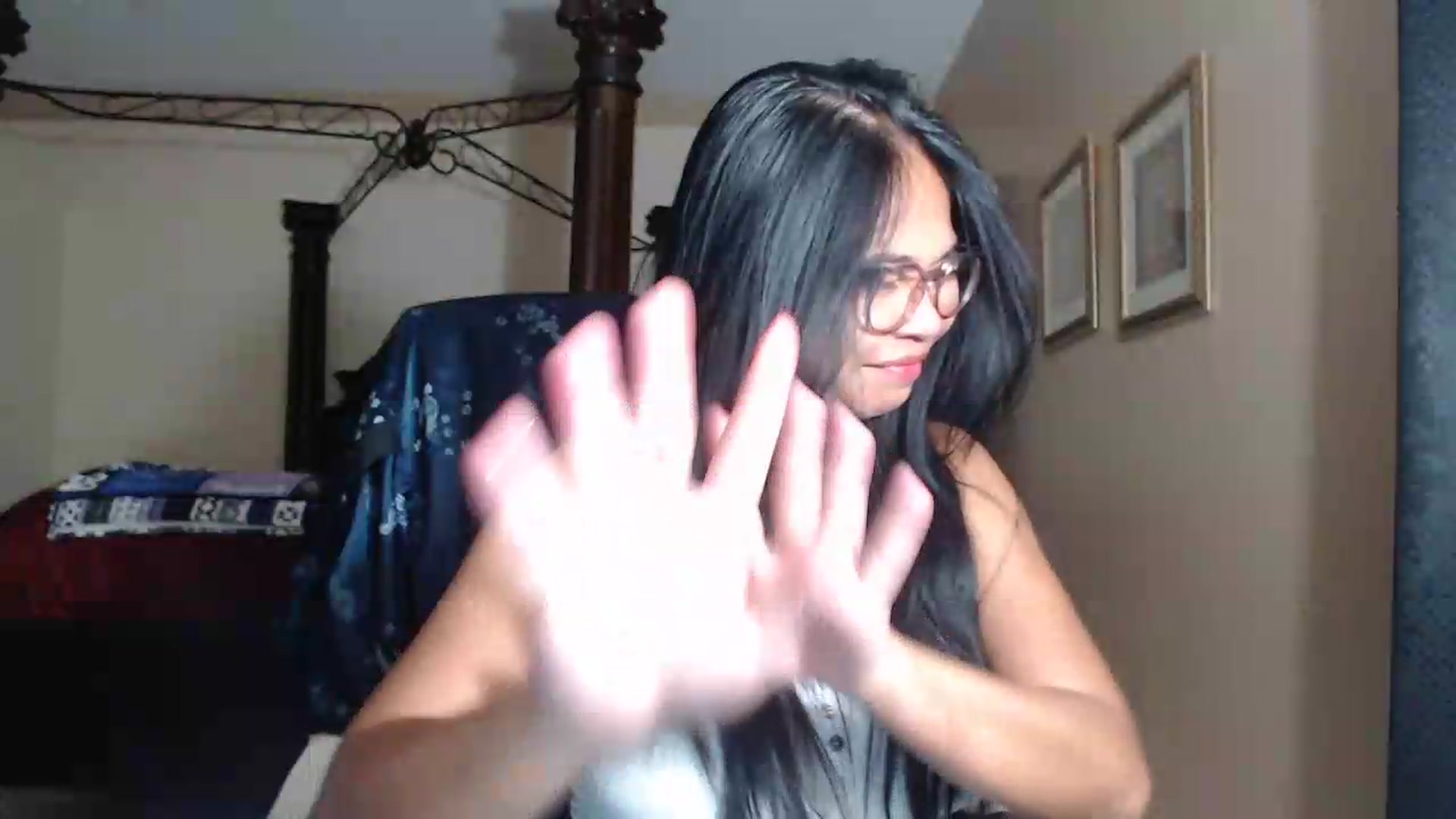 Gallery image thumbnail from Littlekai2030's myfreecams stream on, 07/31/2026, 03:46 image 18 of 20