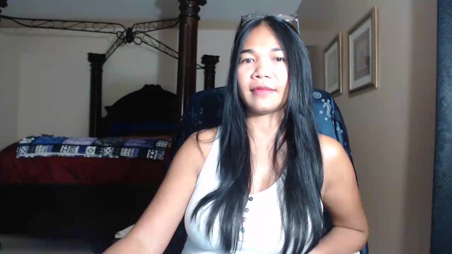 Gallery image thumbnail from Littlekai2030's myfreecams stream on, 07/31/2026, 03:46 image 12 of 20
