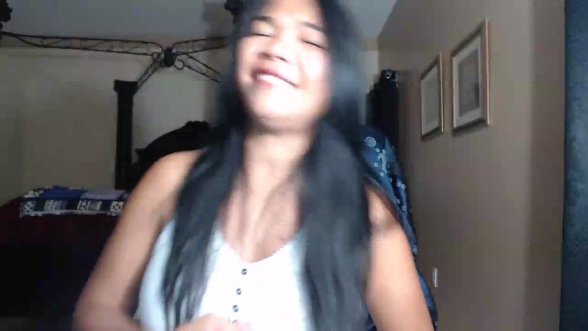 Gallery image thumbnail from Littlekai2030's myfreecams stream on, 07/31/2026, 03:46 image 19 of 20