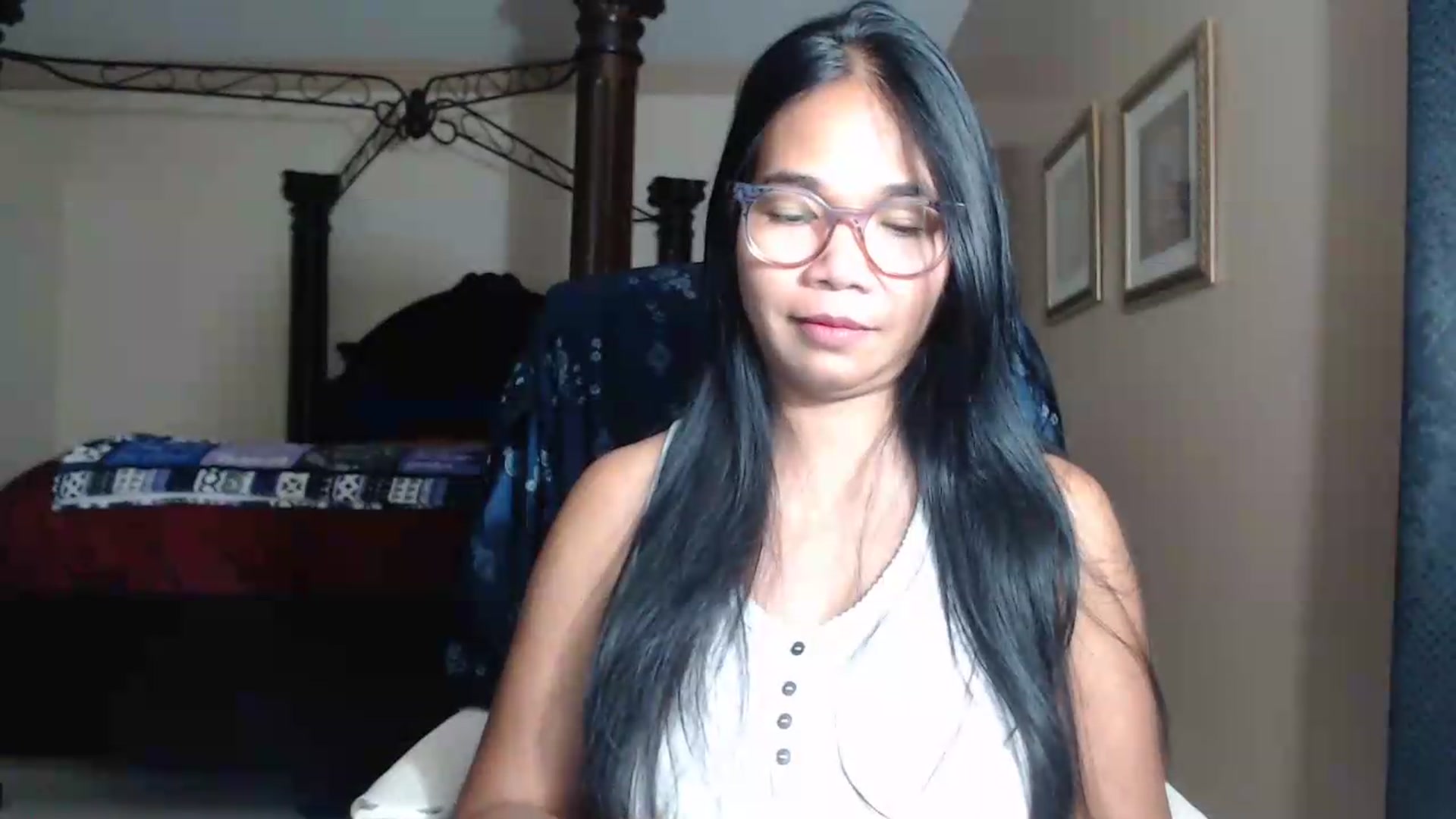 Gallery image thumbnail from Littlekai2030's myfreecams stream on, 07/31/2026, 03:46 image 16 of 20