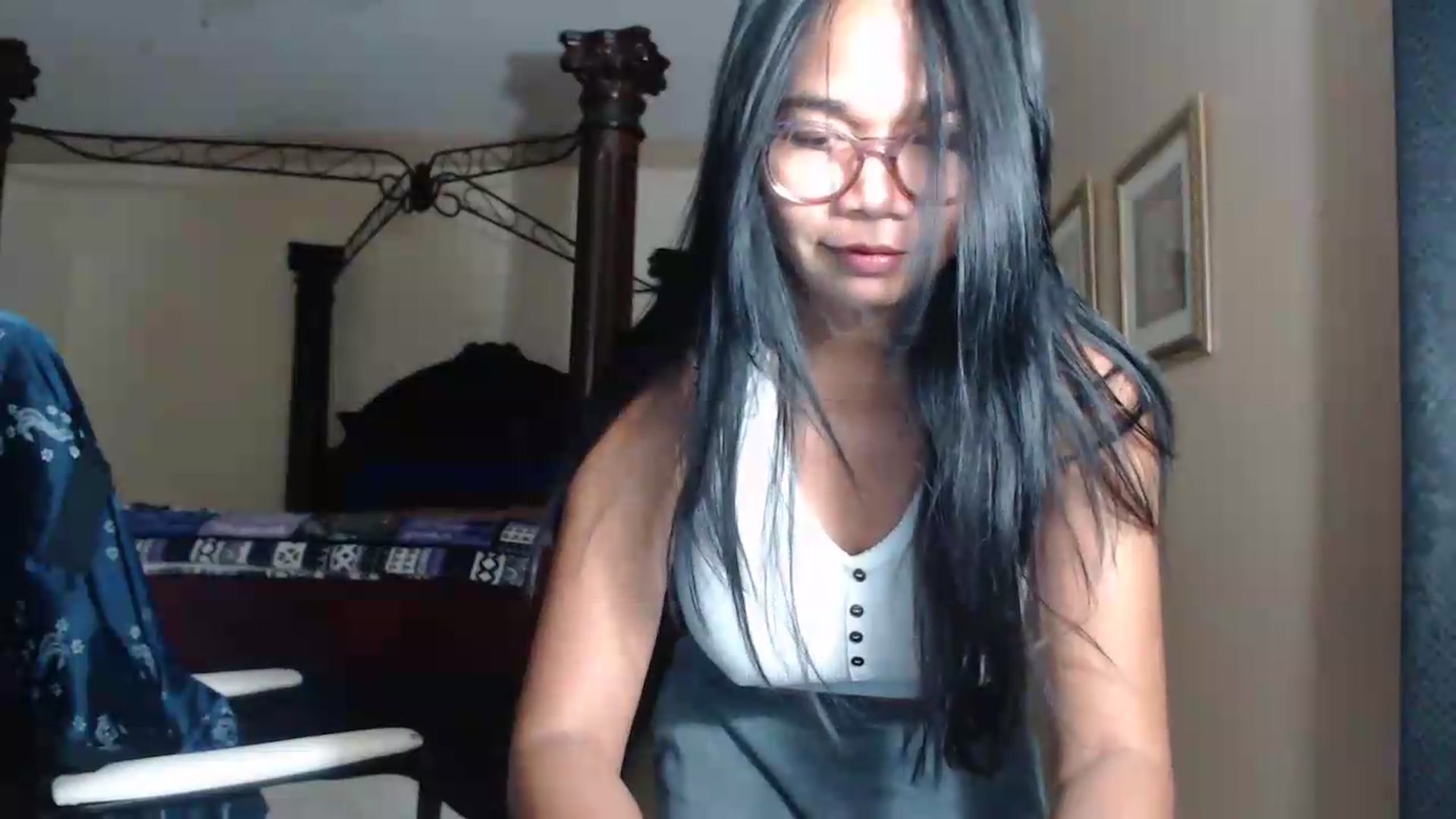 Gallery image thumbnail from Littlekai2030's myfreecams stream on, 07/31/2026, 03:46 image 17 of 20