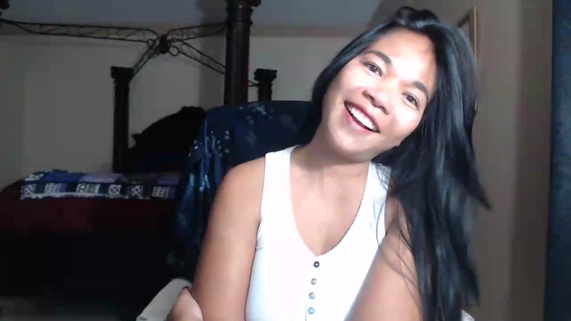 Gallery image thumbnail from Littlekai2030's myfreecams stream on, 07/31/2026, 03:46 image 15 of 20