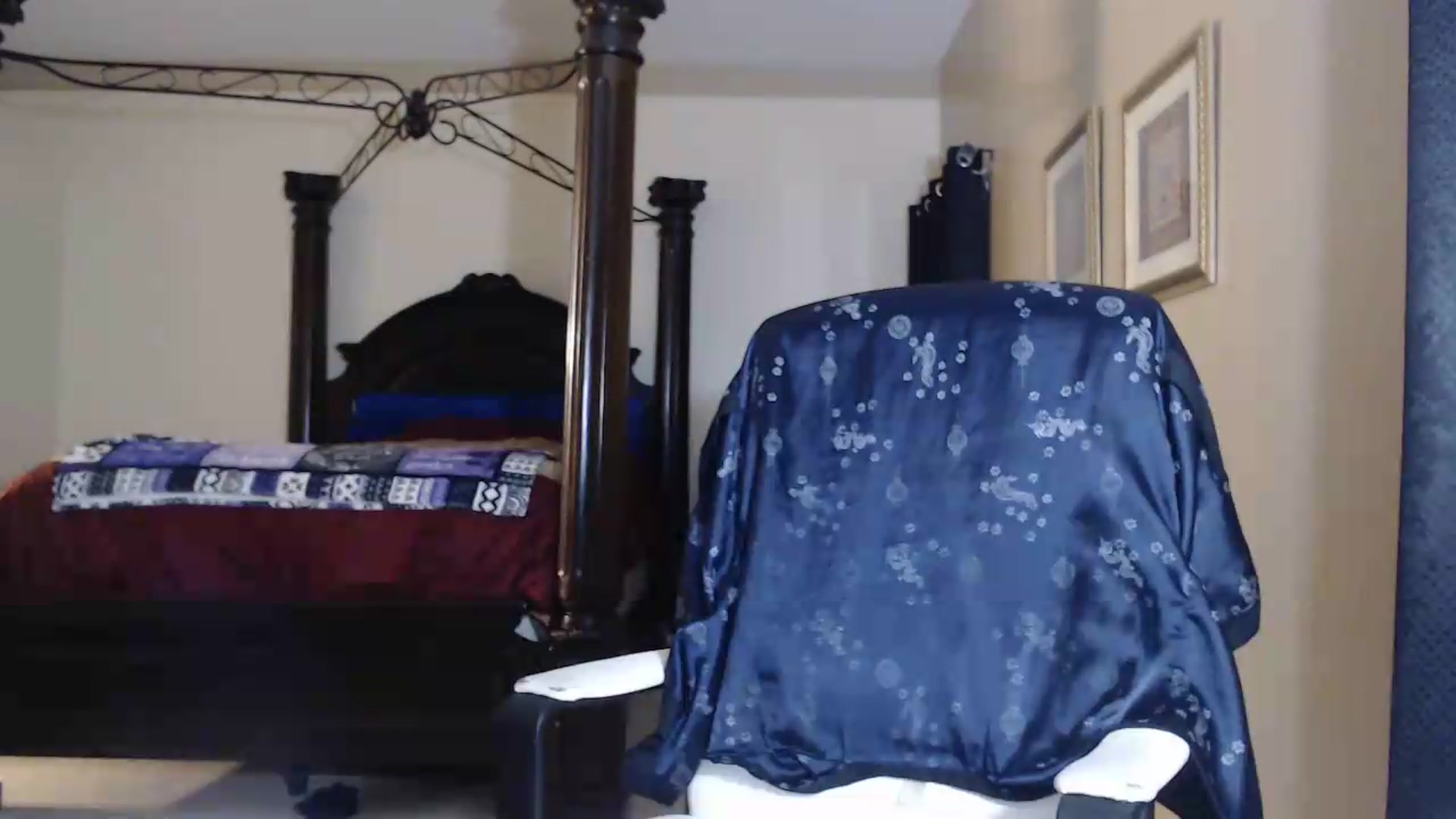 Gallery image thumbnail from Littlekai2030's myfreecams stream on, 07/31/2026, 03:46 image 13 of 20