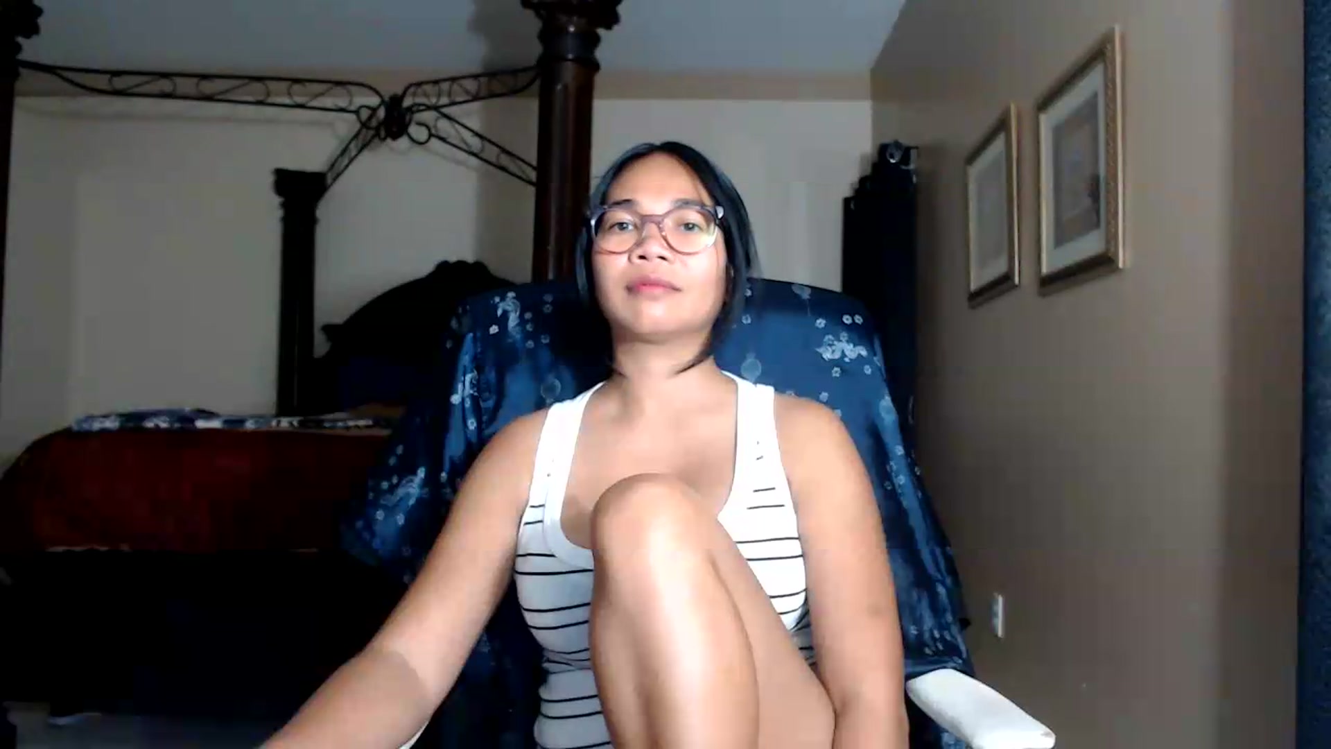 Gallery image thumbnail from Littlekai2030's myfreecams stream on, 08/04/2026, 02:56 image 12 of 20