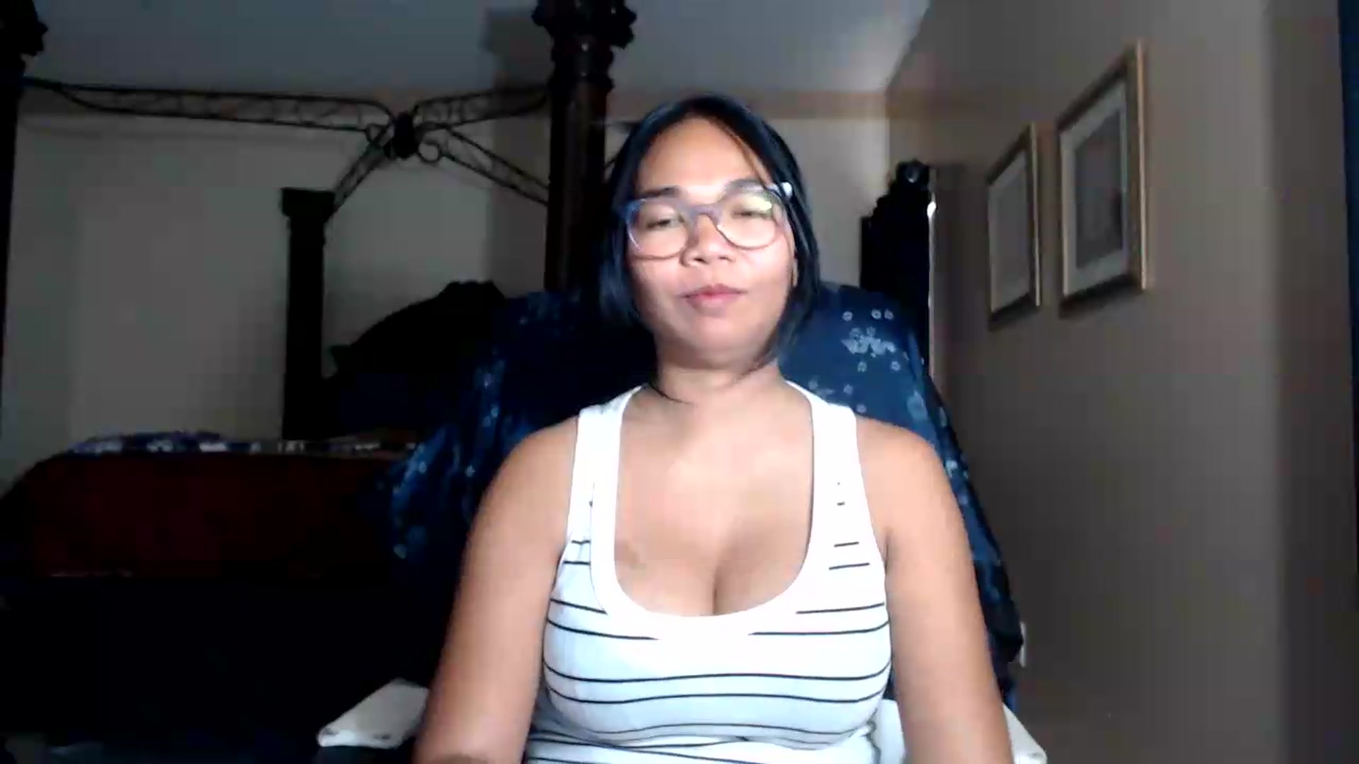 Gallery image thumbnail from Littlekai2030's myfreecams stream on, 08/04/2026, 02:56 image 4 of 20